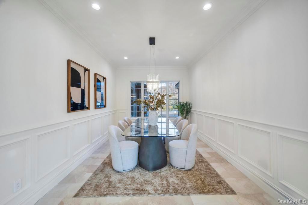 6 Gables Court, Dix Hills, NY 11746