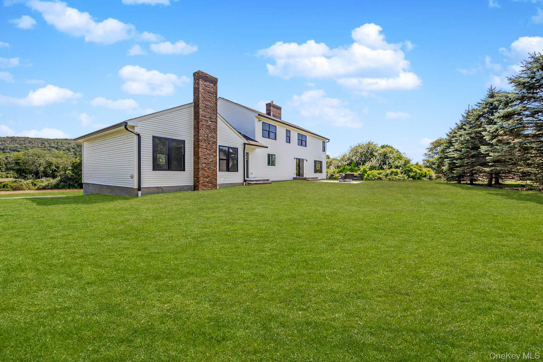 327 Hynes Road, Poughquag, NY 12570