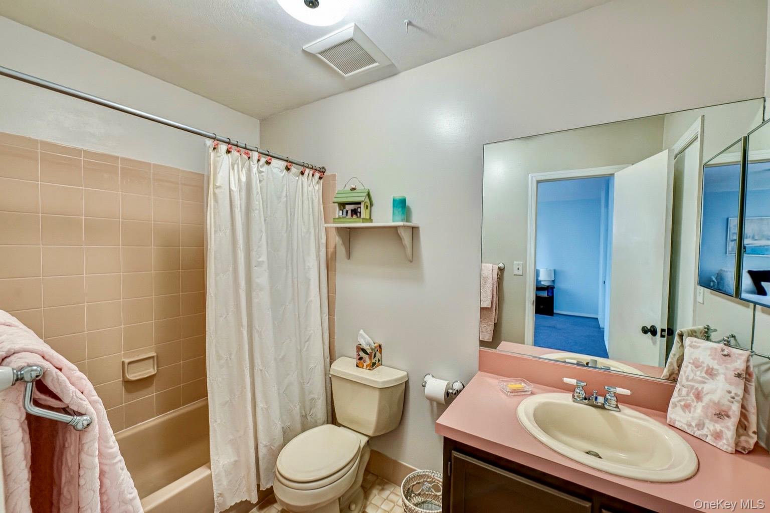 82 Leeward Court, Port Jefferson, NY 11777