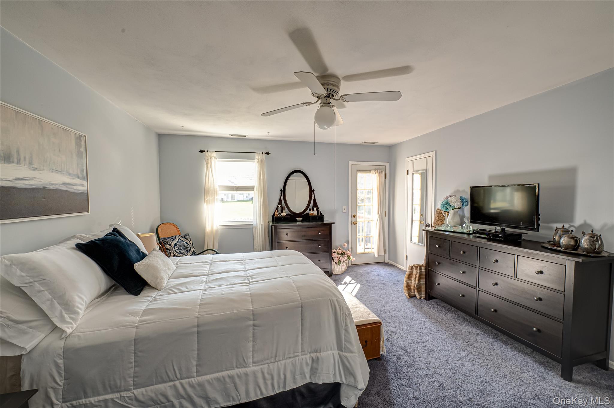 82 Leeward Court, Port Jefferson, NY 11777