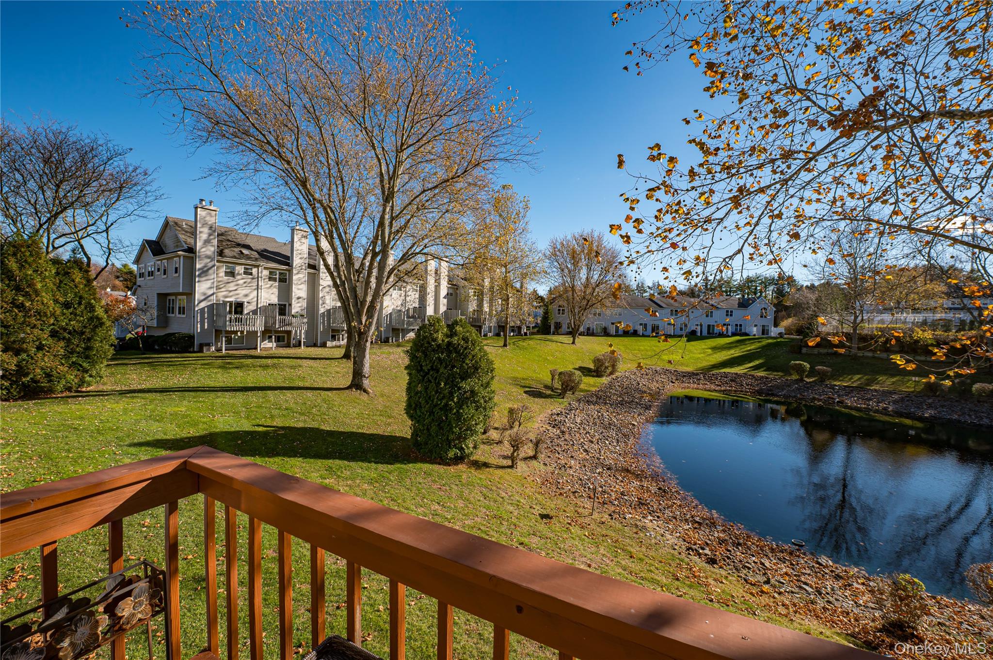 82 Leeward Court, Port Jefferson, NY 11777