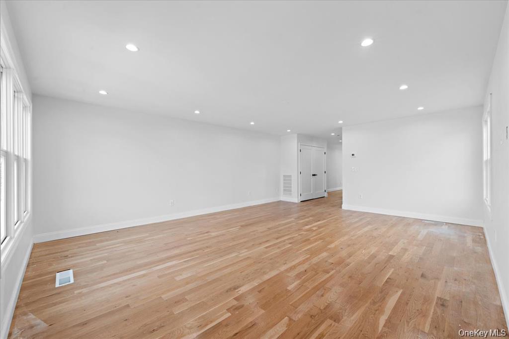 97 Thurton Place, Yonkers, NY 10704