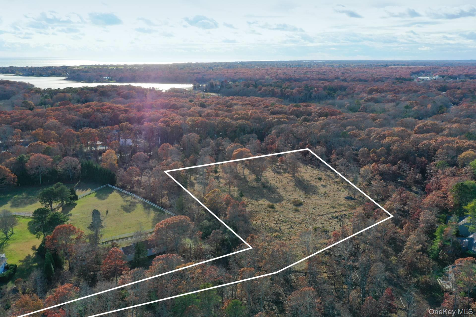 11 Green Hollow Road, East Hampton, NY 11937