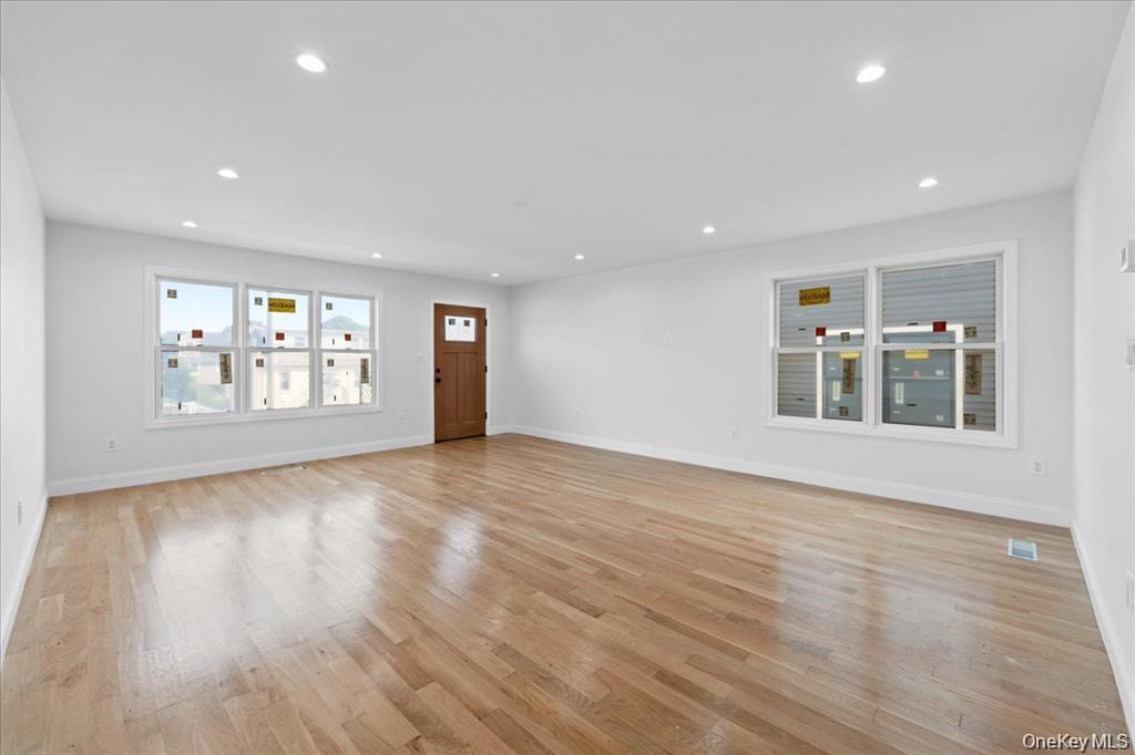 101 Thurton Place, Yonkers, NY 10704