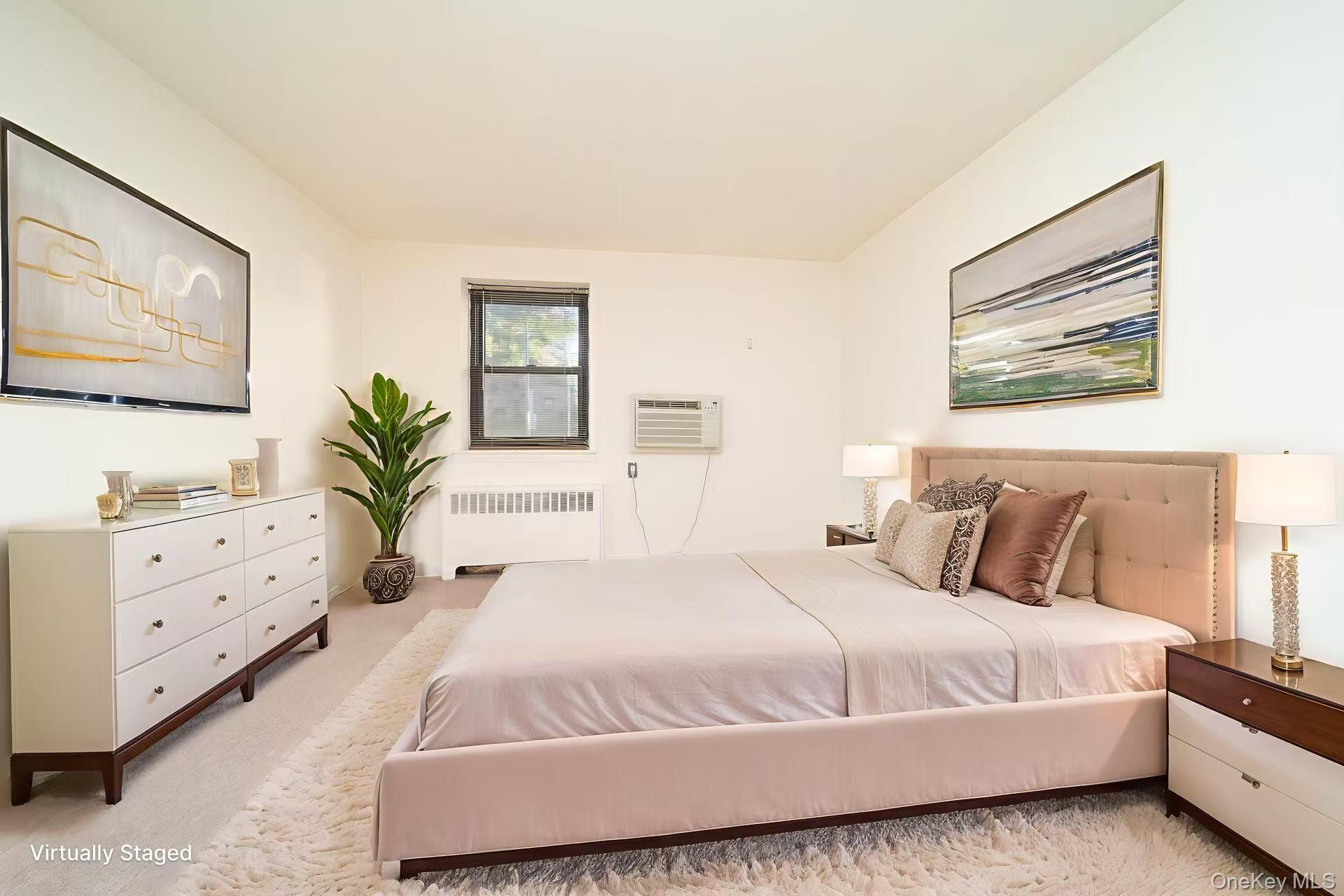 8 W Mill Drive # 1B, Great Neck, NY 11021