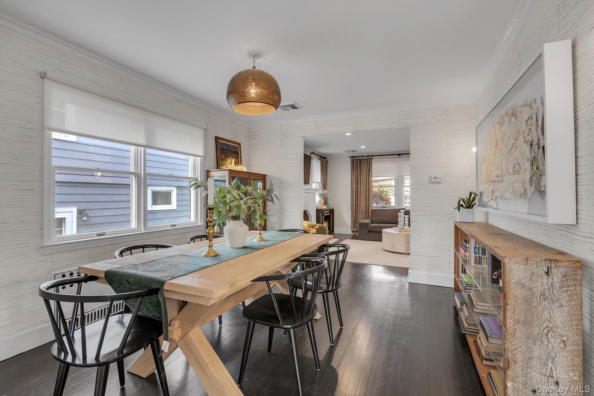 8 Fairview Avenue, Port Washington, NY 11050