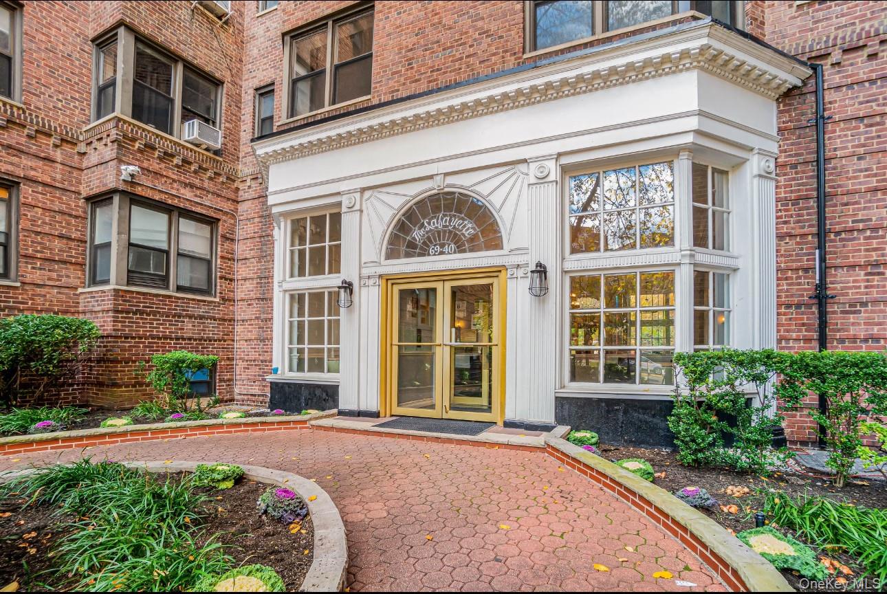 69-40 Yellowstone Boulevard # 119, Forest Hills, NY 11375