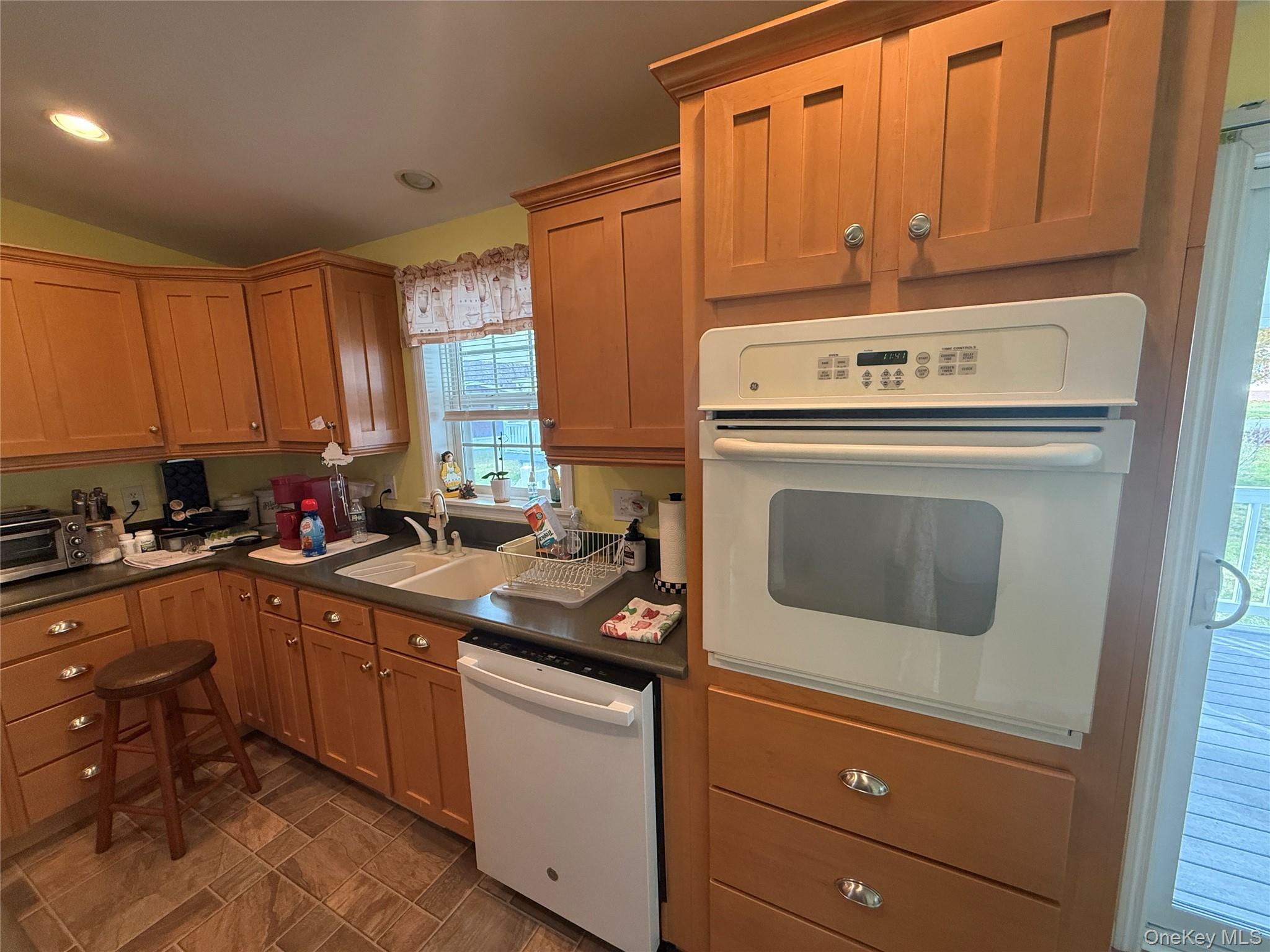 312 Brittany Terrace # 312, Rock Tavern, NY 12575