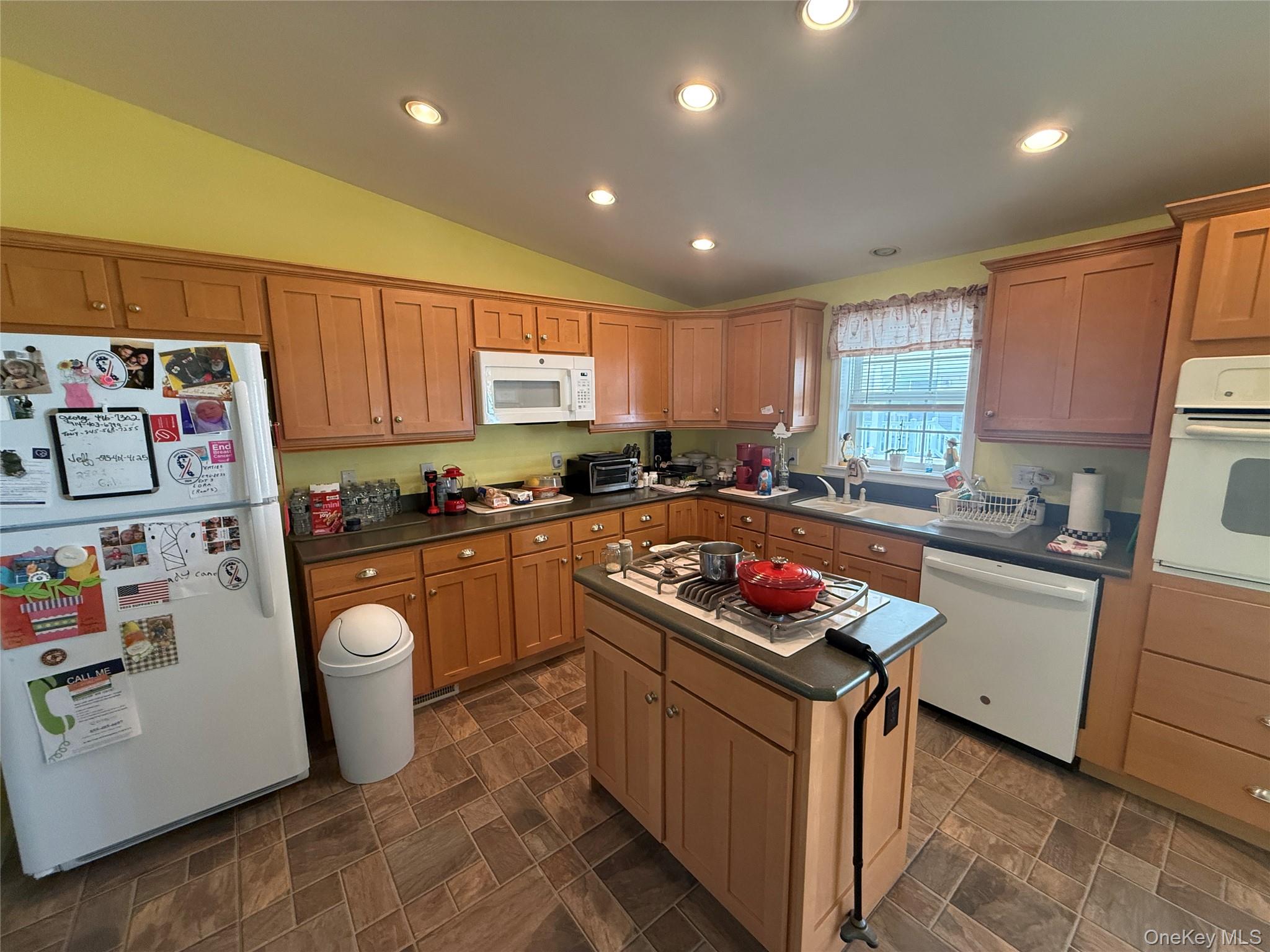 312 Brittany Terrace # 312, Rock Tavern, NY 12575