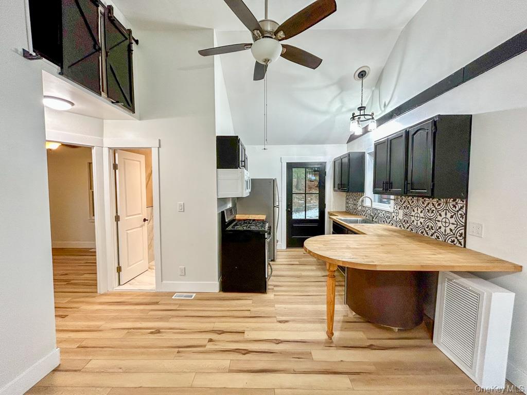 765 Meadow Road, Smithtown, NY 11787