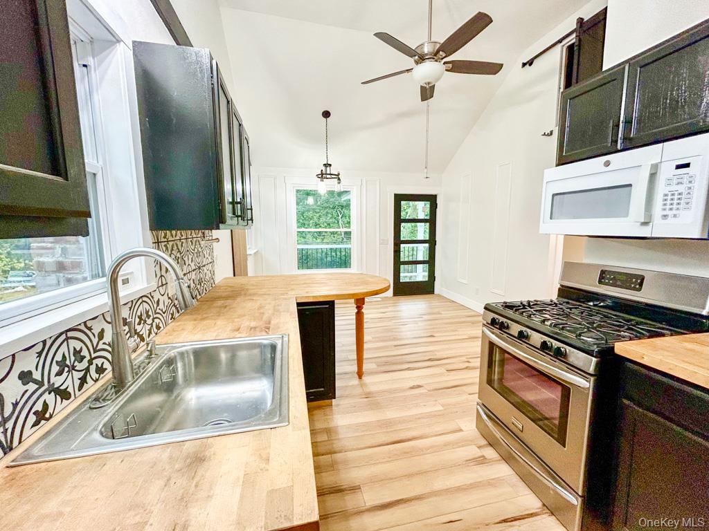 765 Meadow Road, Smithtown, NY 11787