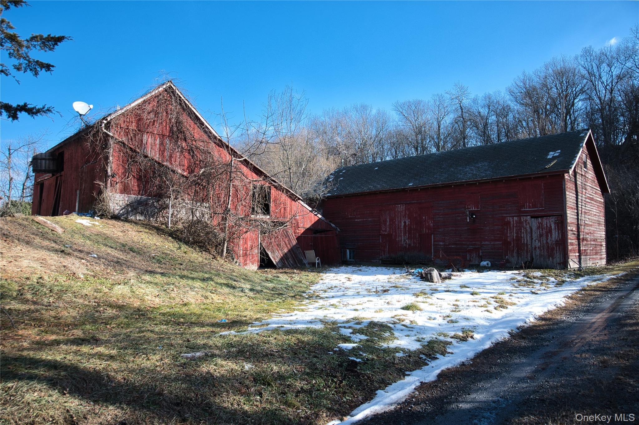 256 Round Hill Road, Florida, NY 10921