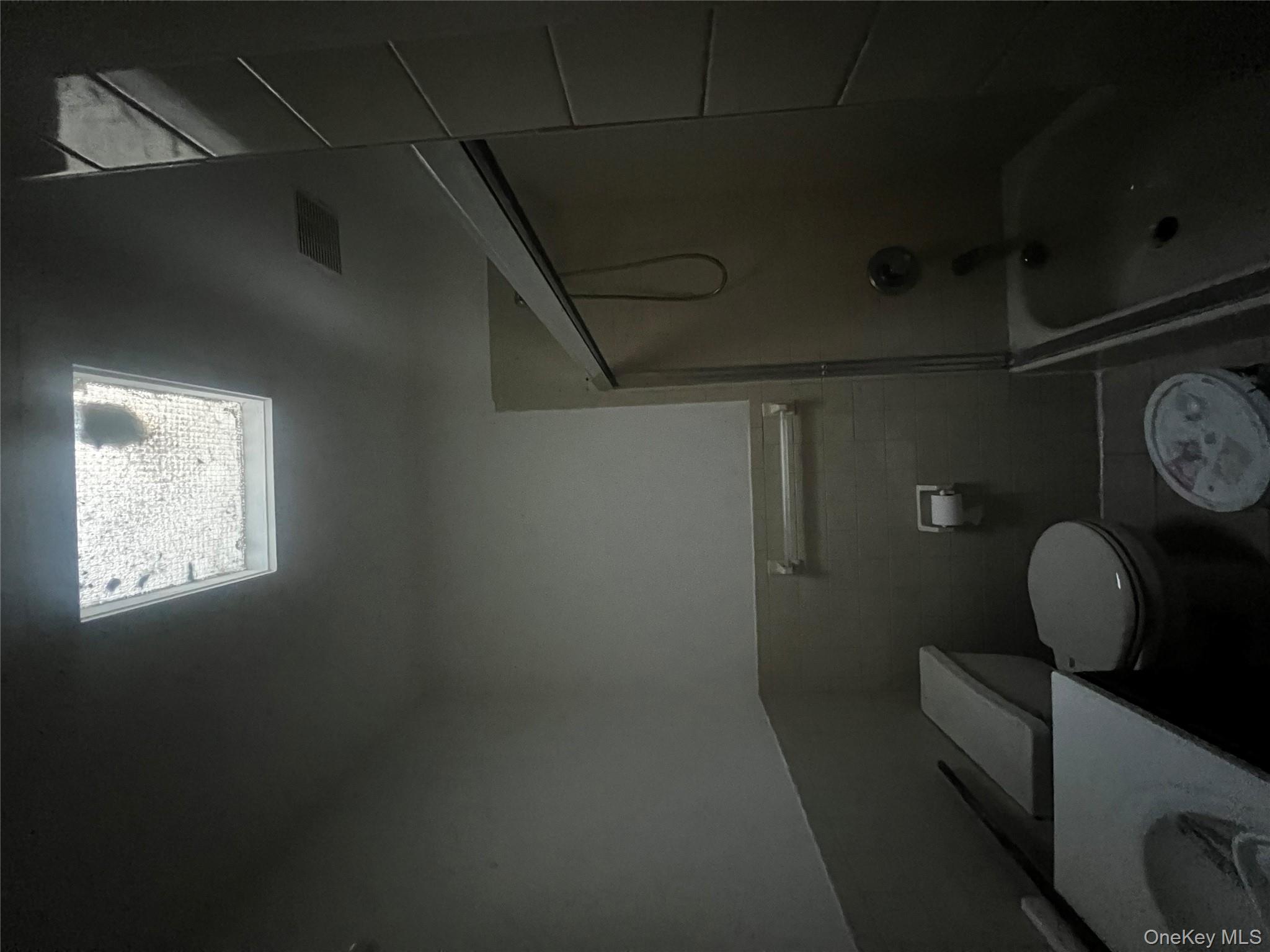 6938 Myrtle, Glendale, NY 11385