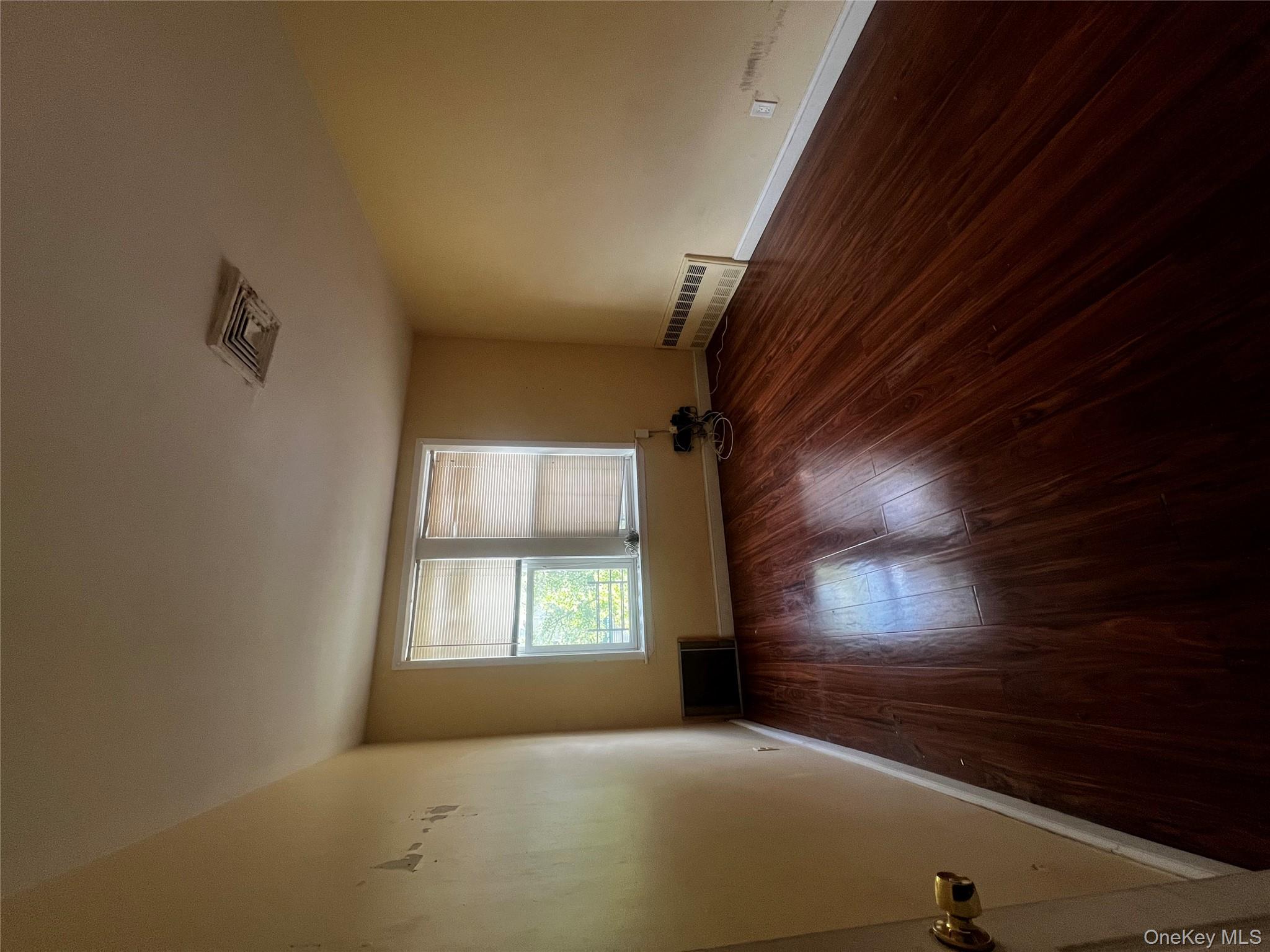 6938 Myrtle, Glendale, NY 11385