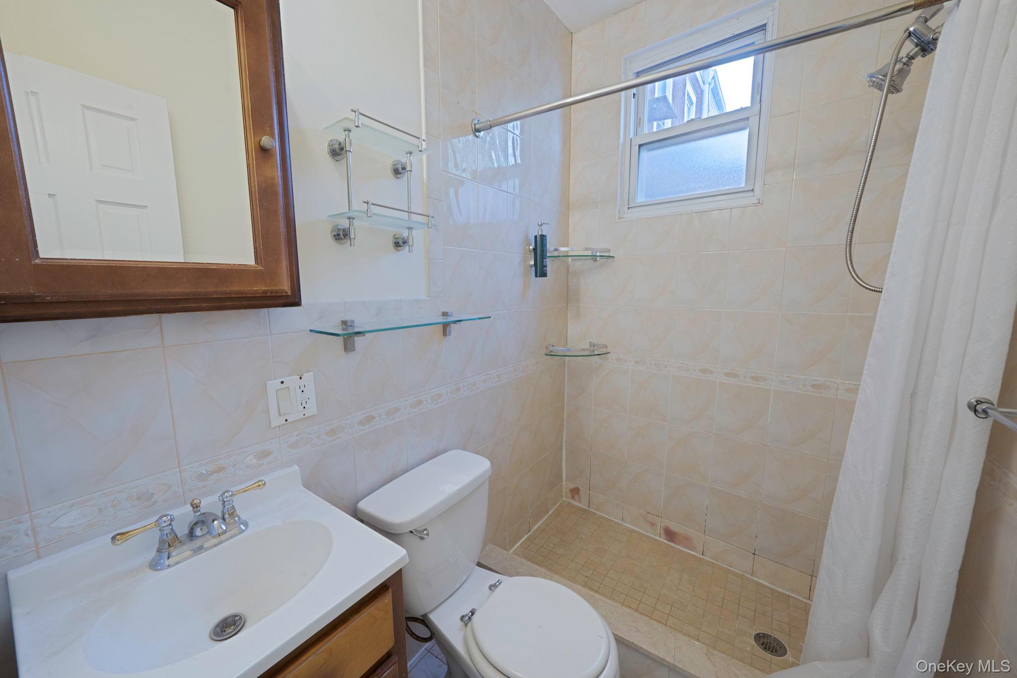 5807 Maspeth Avenue, Maspeth, NY 11378