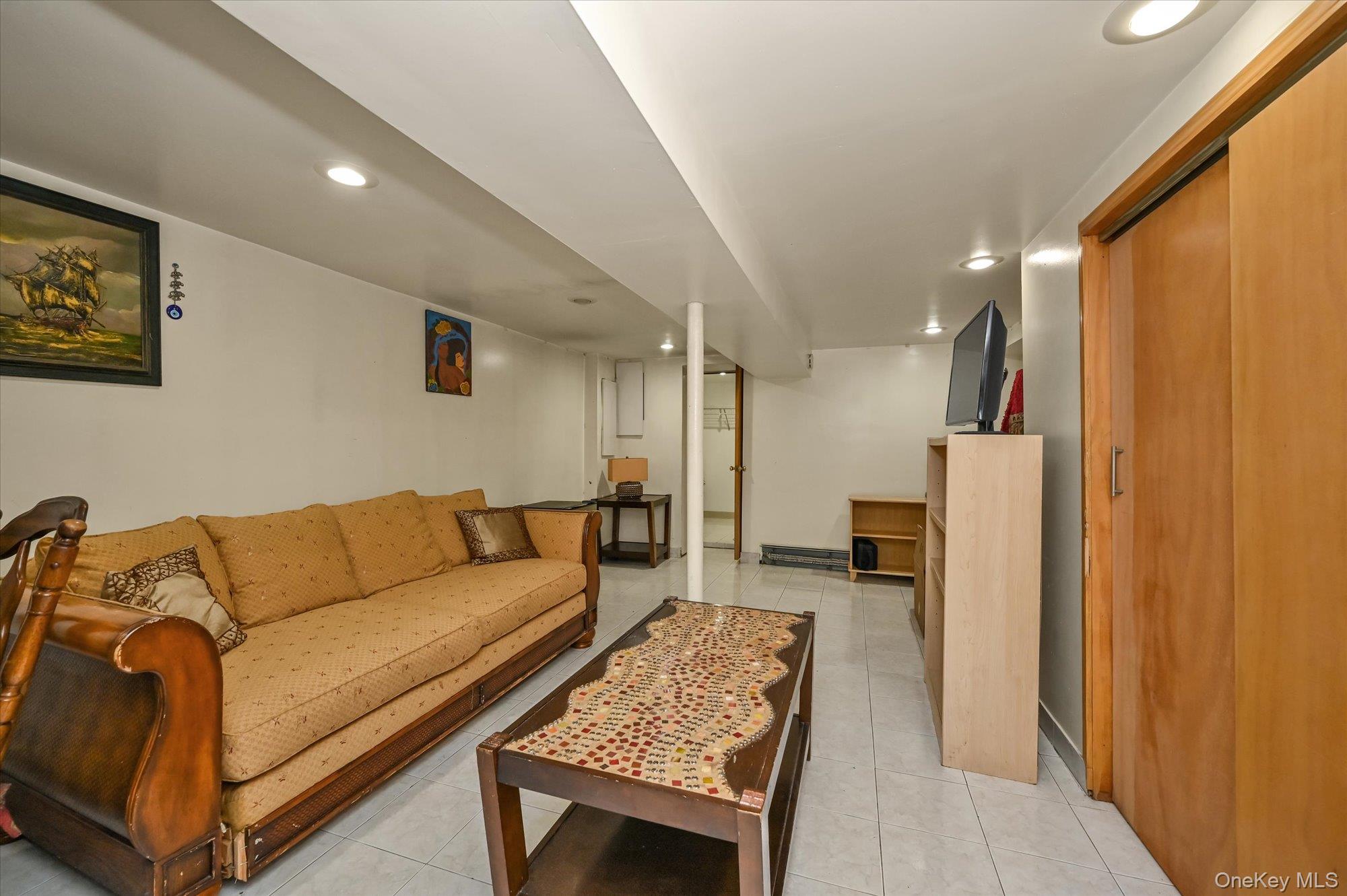 90-49 207th Street, Queens Village, NY 11428