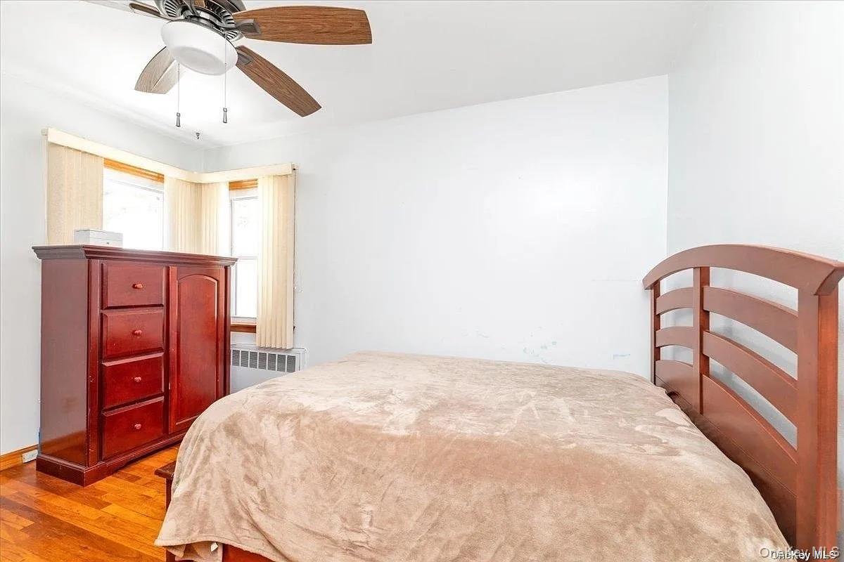 59 W Fenimore Street, Valley Stream, NY 11580