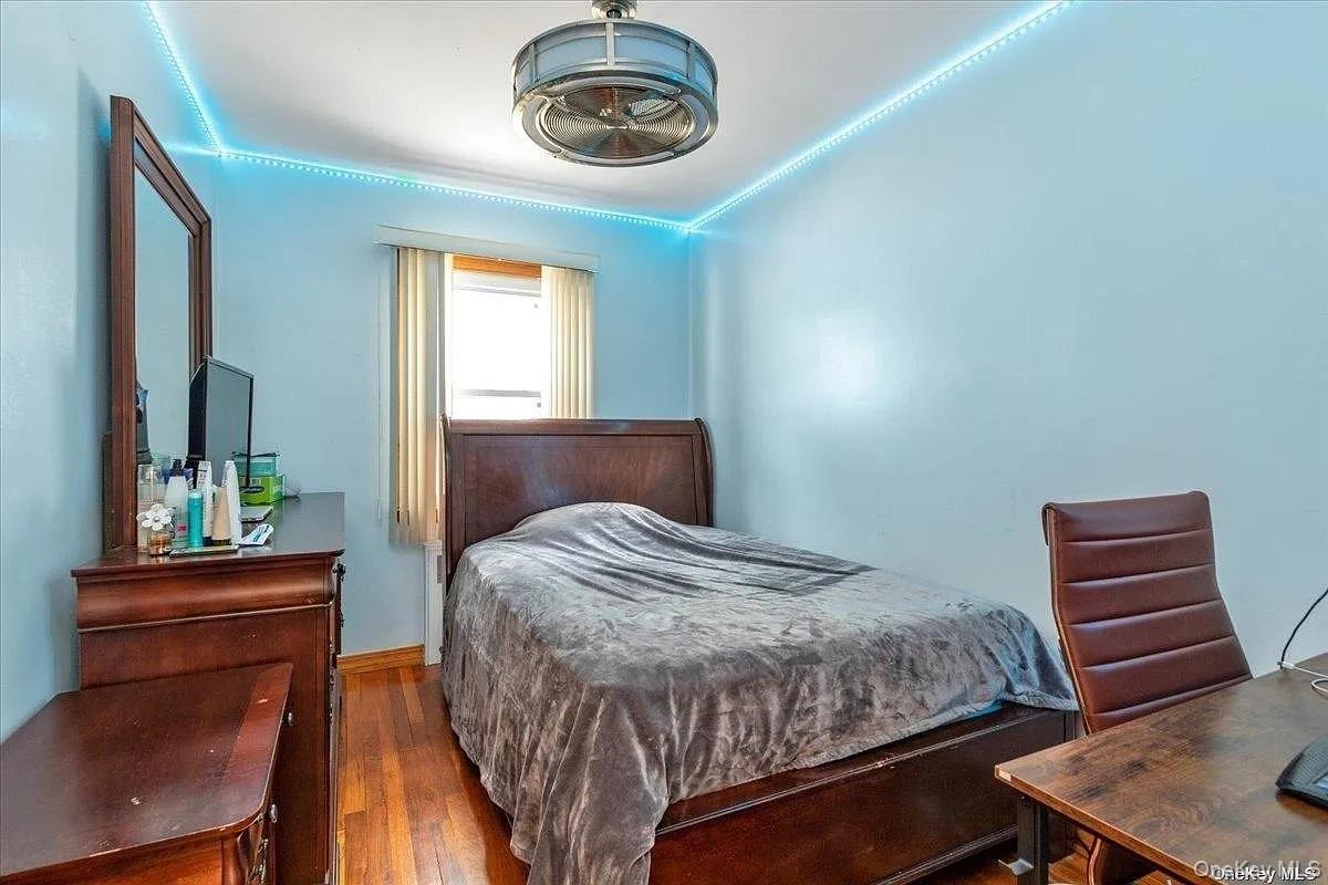 59 W Fenimore Street, Valley Stream, NY 11580