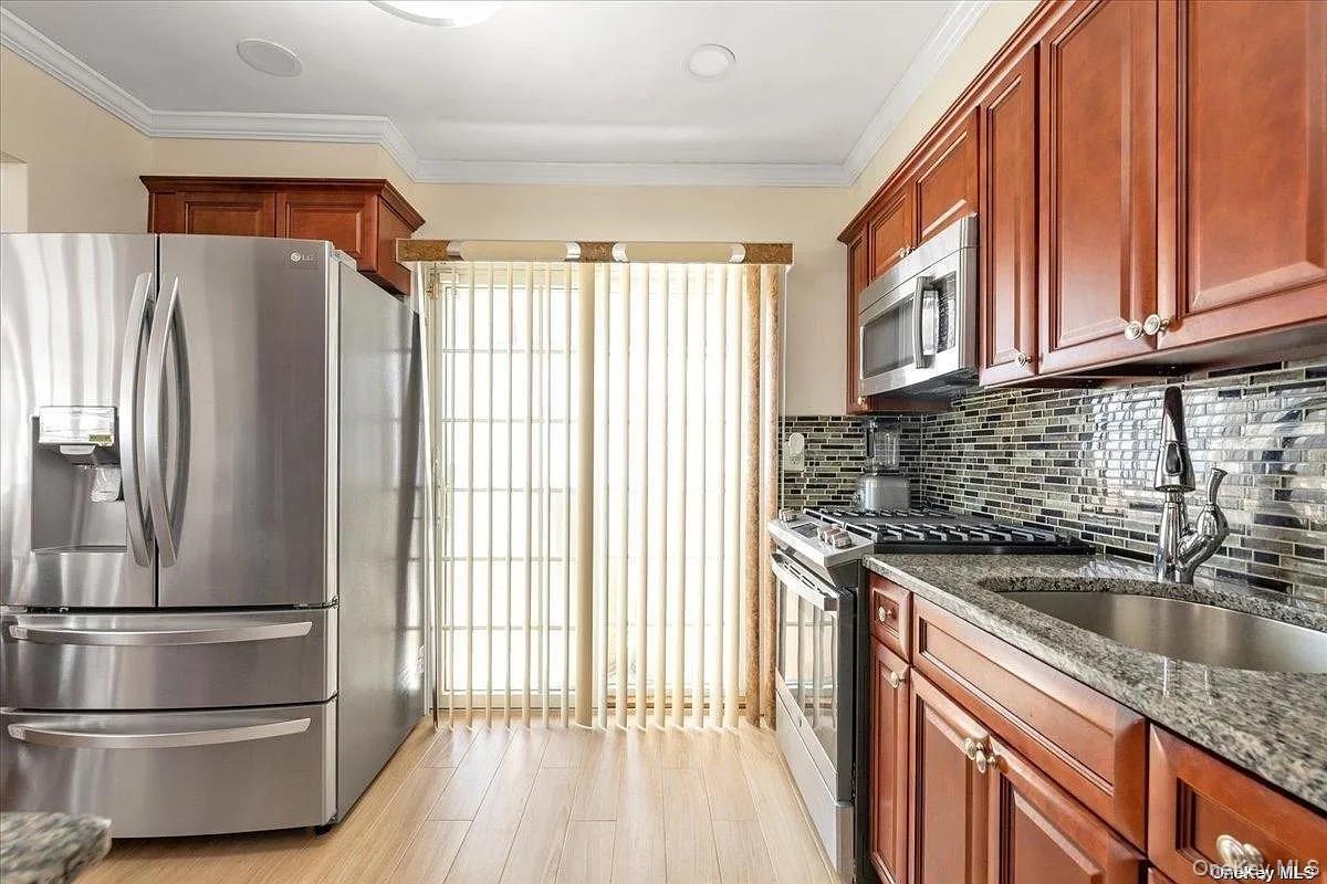 59 W Fenimore Street, Valley Stream, NY 11580