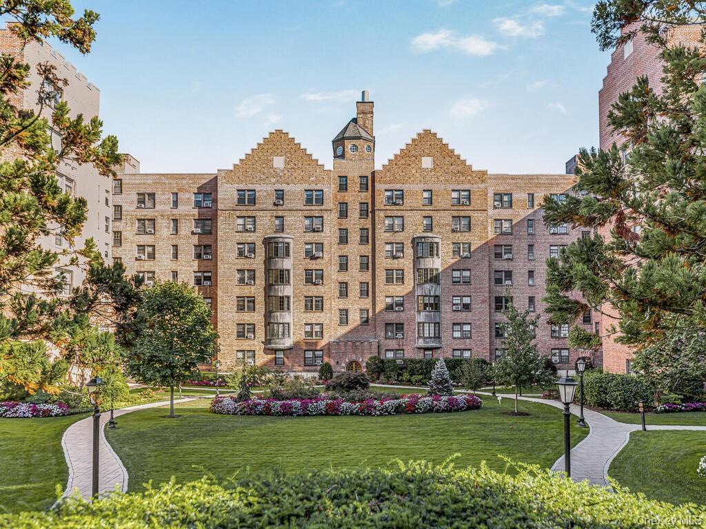 188 Garth Road # 1W, Scarsdale, NY 10583