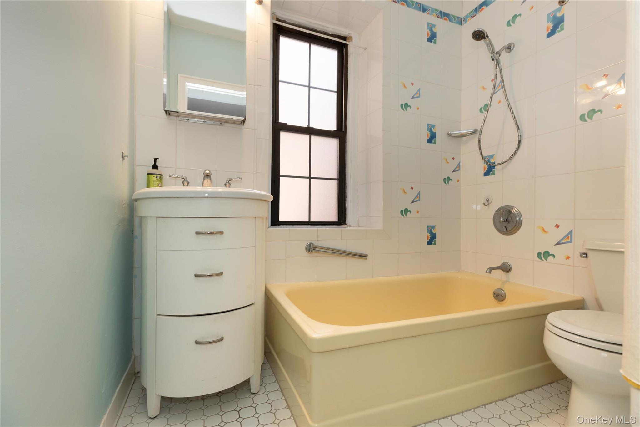 188 Garth Road # 1W, Scarsdale, NY 10583