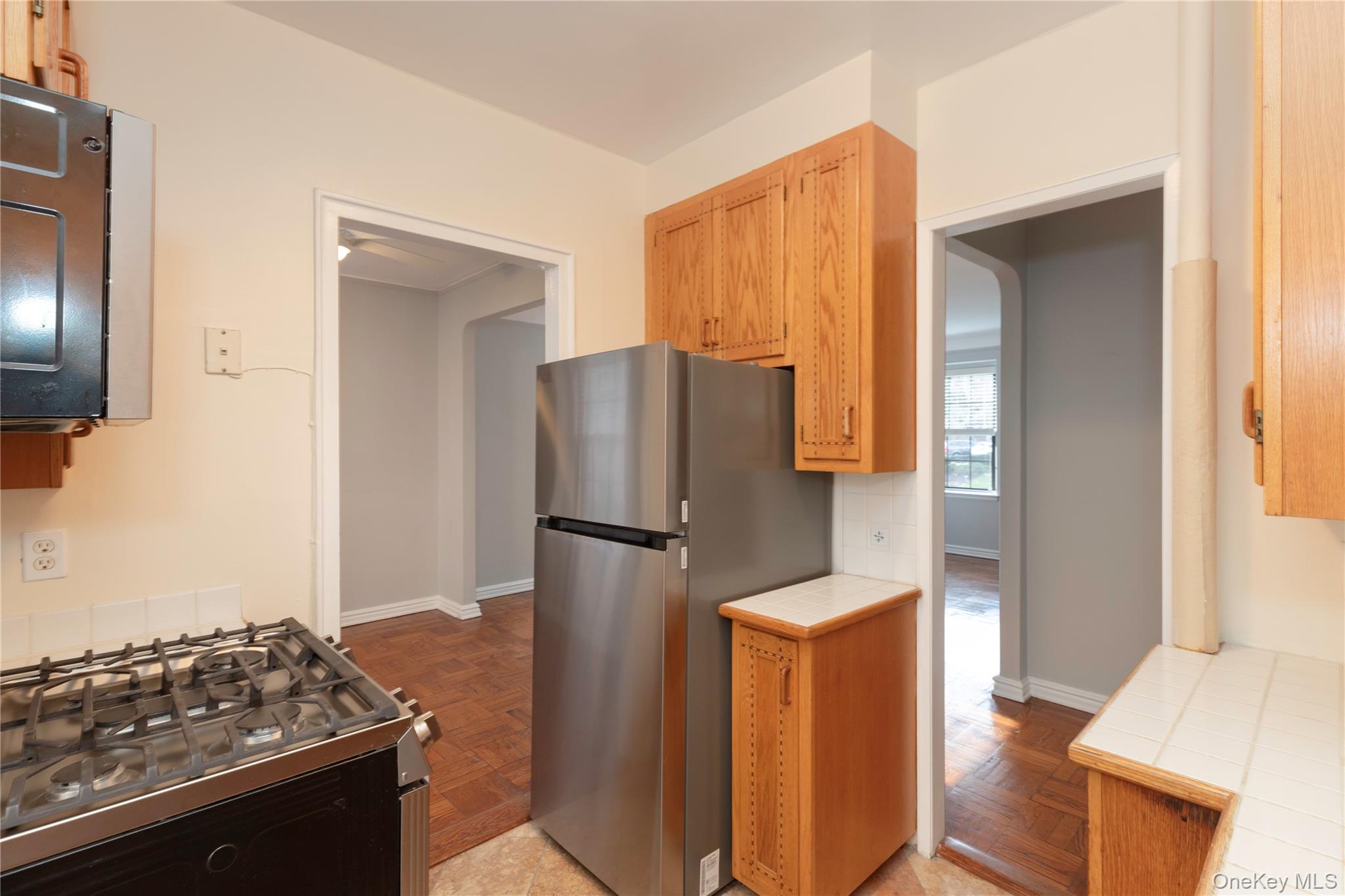 188 Garth Road # 1W, Scarsdale, NY 10583