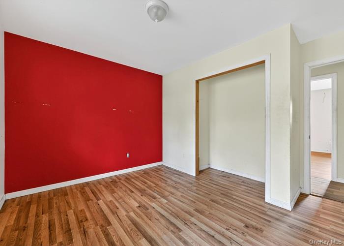 48 E Rogues Path, Huntington Station, NY 11746