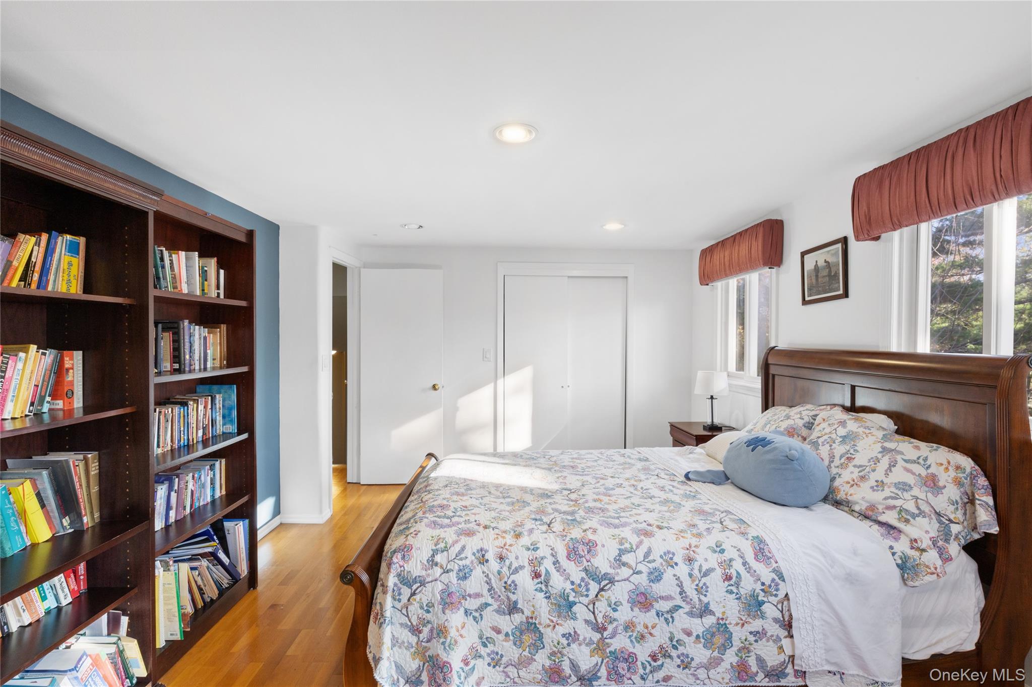 38 Lake Drive, Manhasset Hills, NY 11040