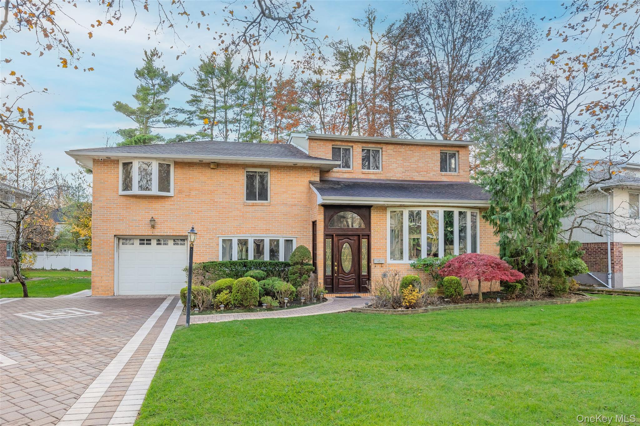 38 Lake Drive, Manhasset Hills, NY 11040