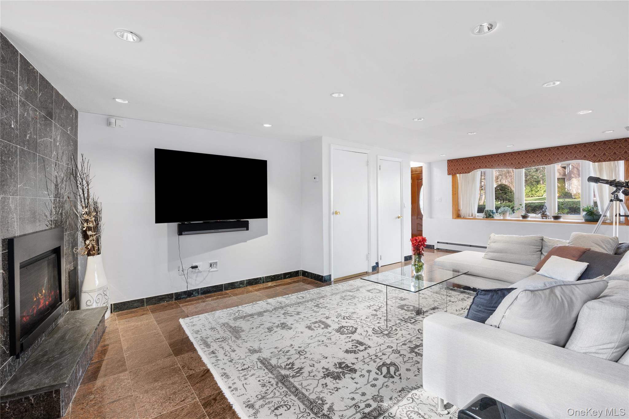 38 Lake Drive, Manhasset Hills, NY 11040