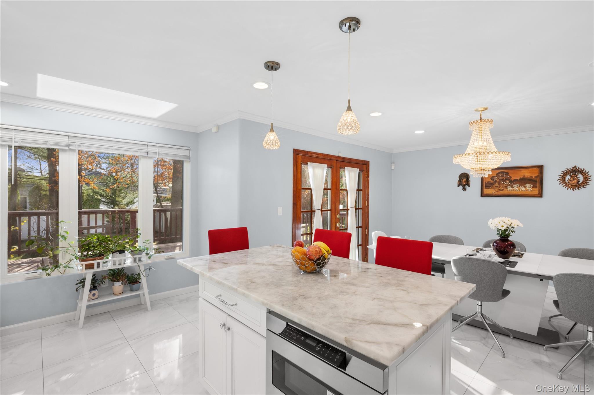 38 Lake Drive, Manhasset Hills, NY 11040