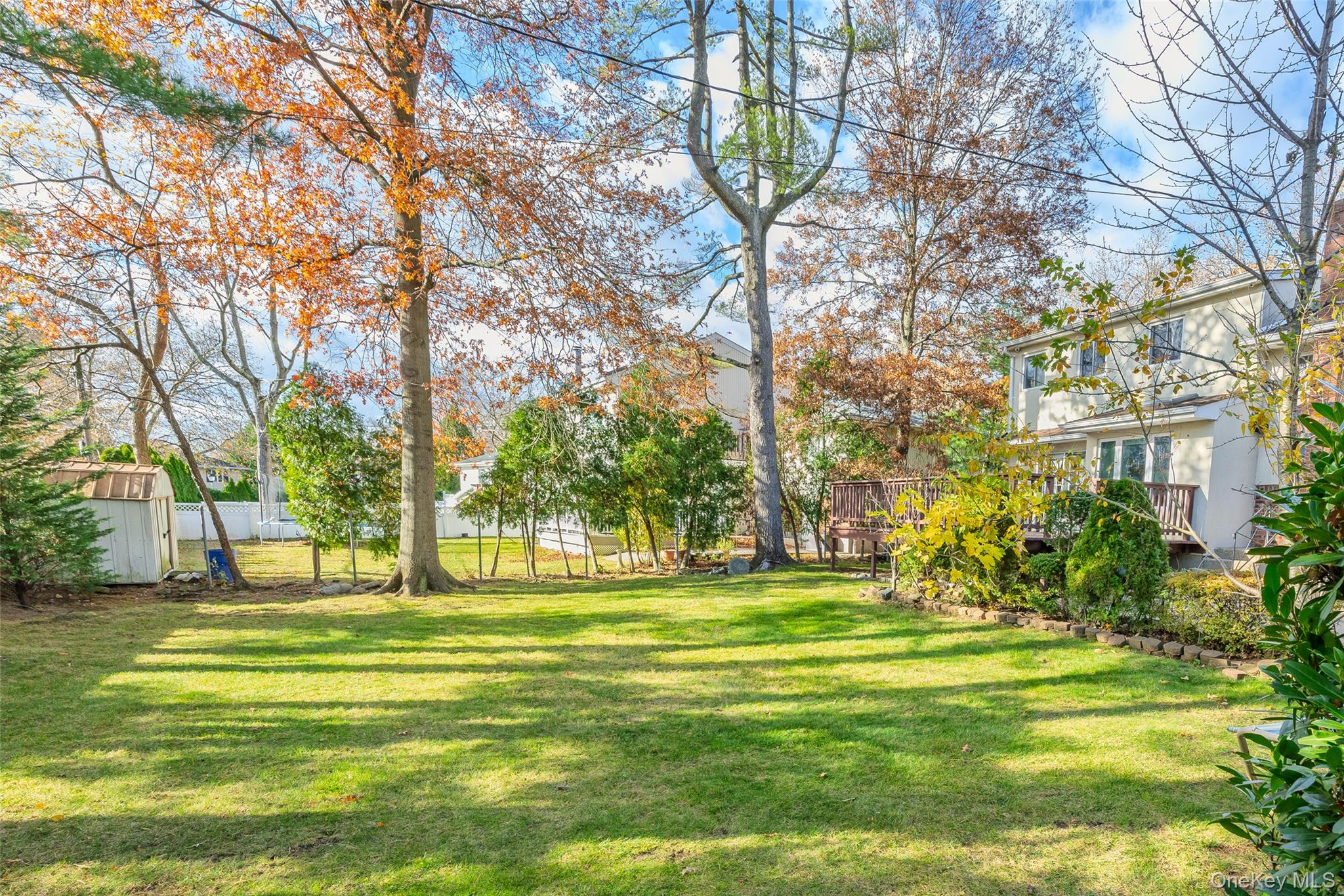 38 Lake Drive, Manhasset Hills, NY 11040