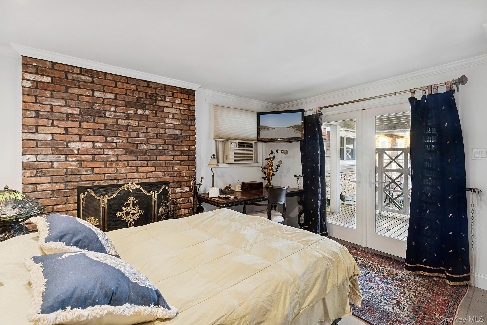 42 Tanners Neck Lane, Westhampton, NY 11977