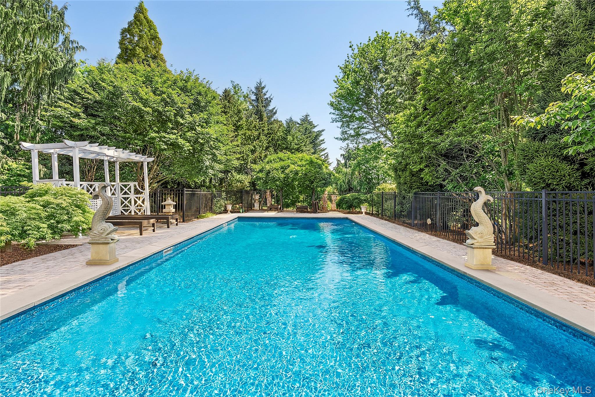 42 Tanners Neck Lane, Westhampton, NY 11977