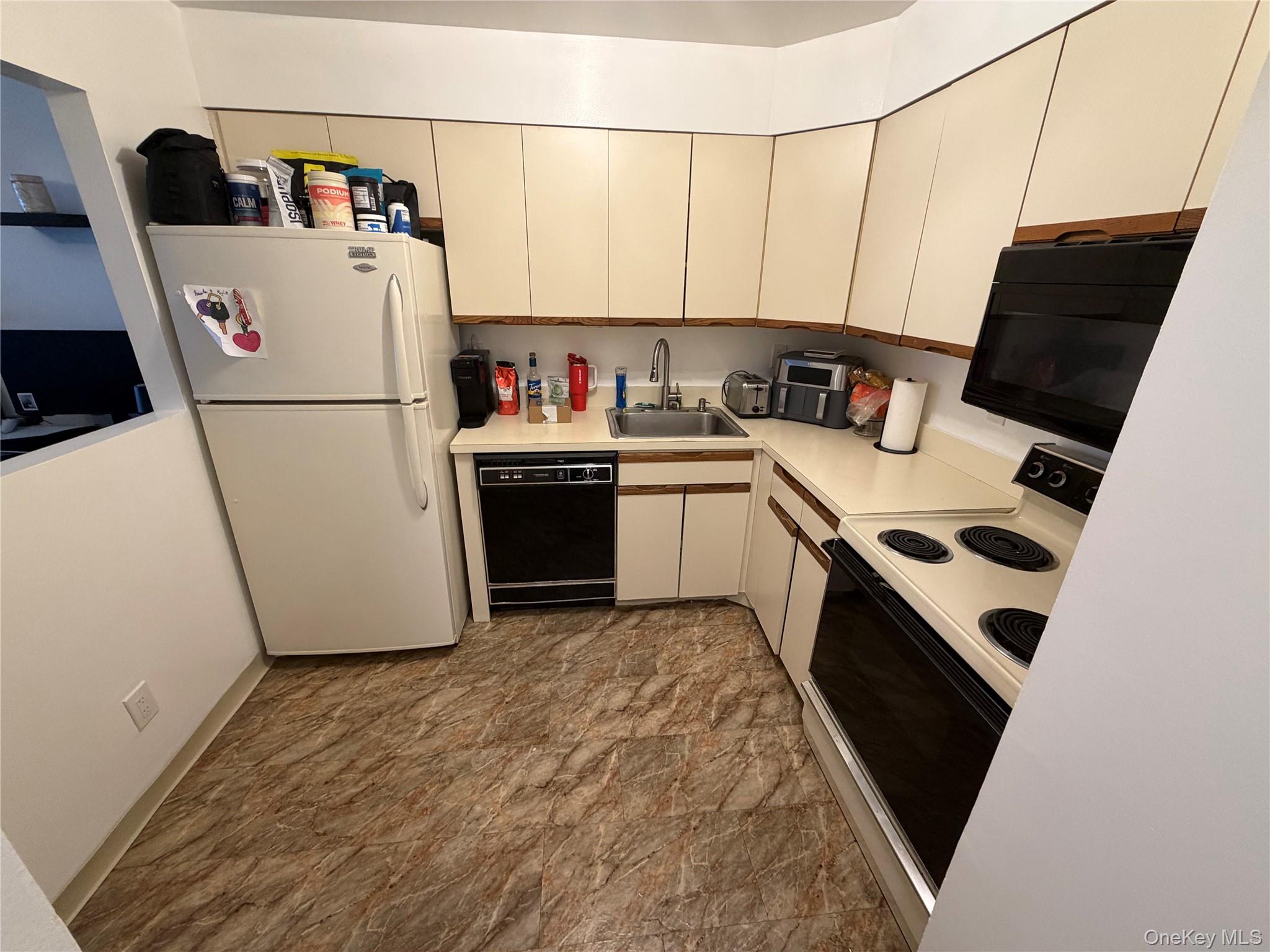 360 Shore Road # 5M, Long Beach, NY 11561