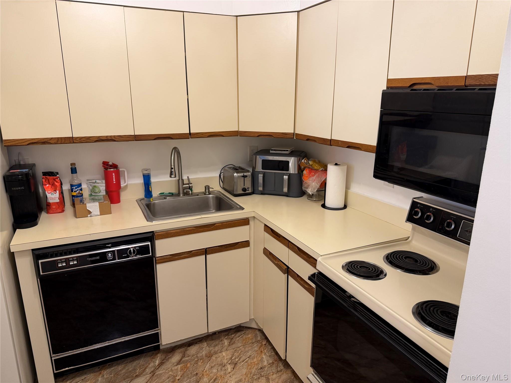 360 Shore Road # 5M, Long Beach, NY 11561