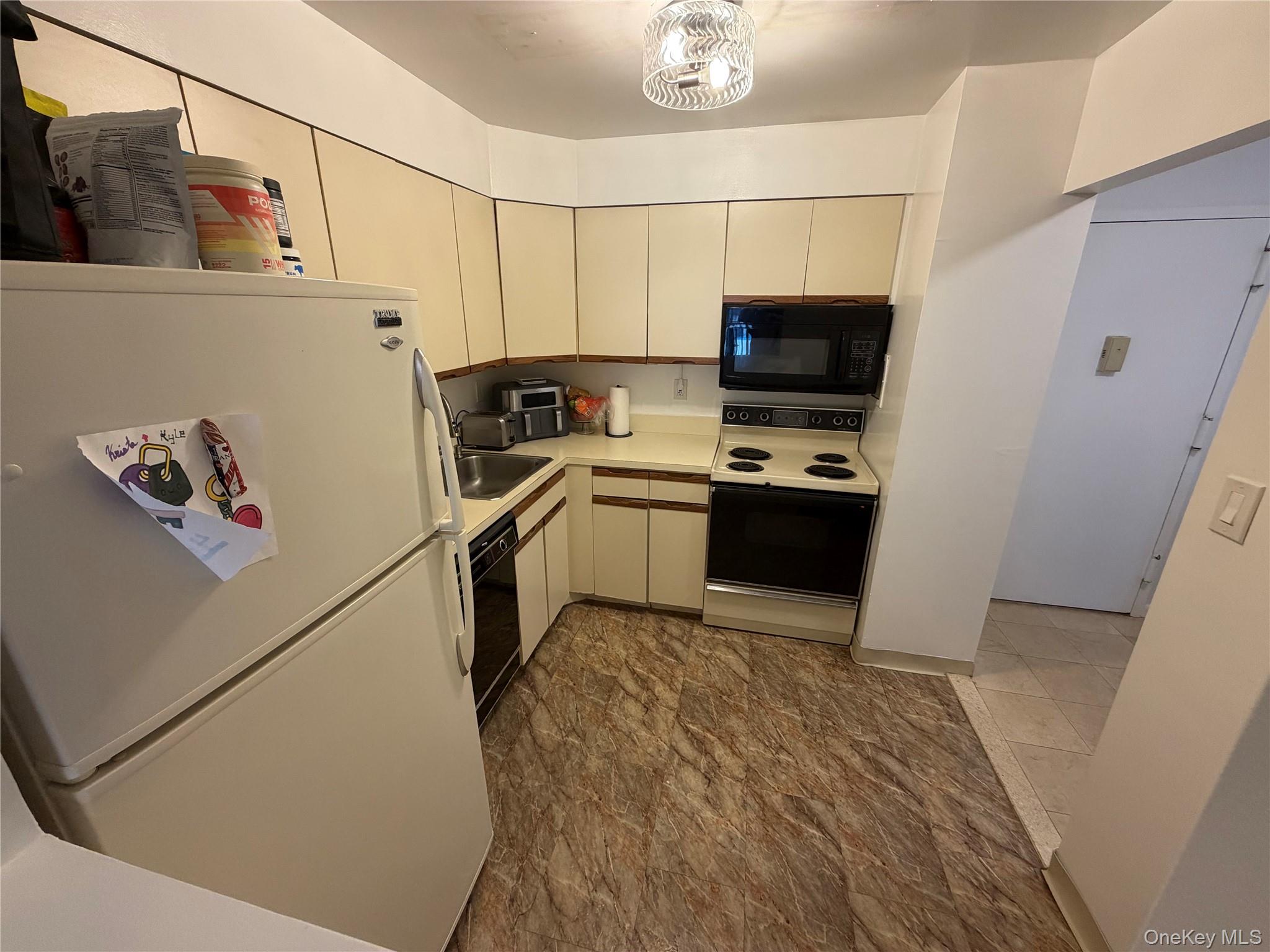 360 Shore Road # 5M, Long Beach, NY 11561