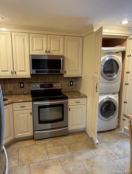 206 Farber Drive # 206, West Babylon, NY 11704