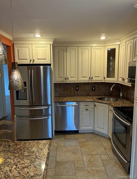 206 Farber Drive # 206, West Babylon, NY 11704