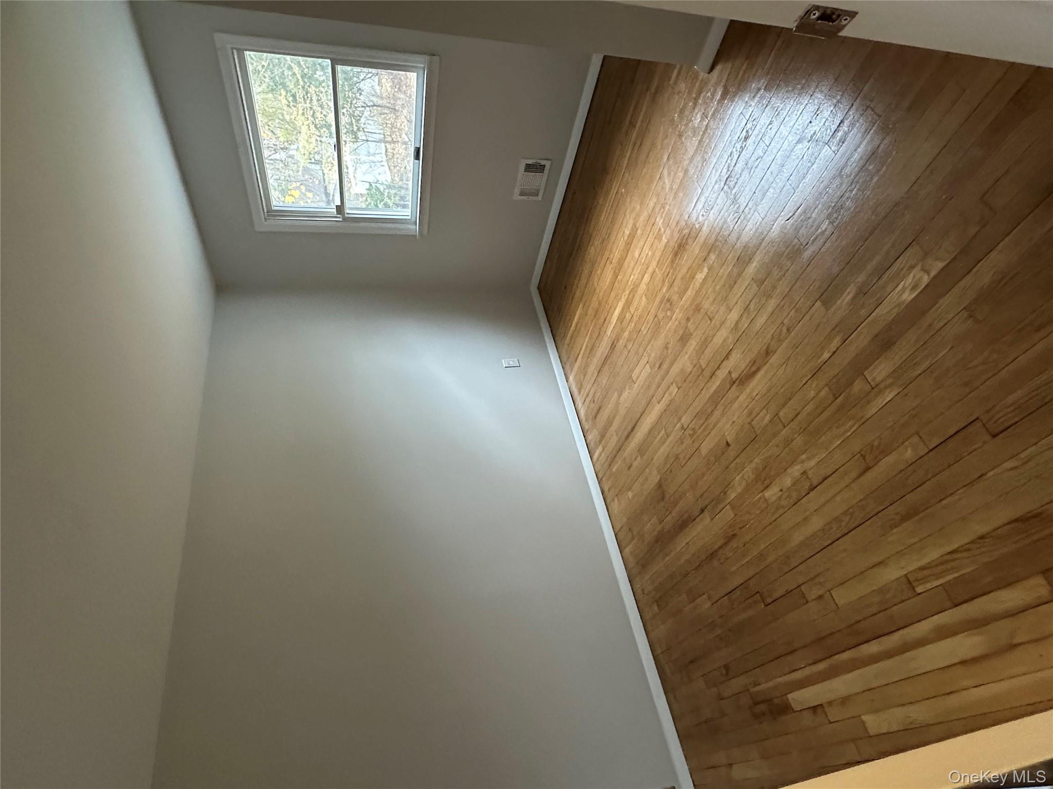 7 Oldfield Drive, New City, NY 10956