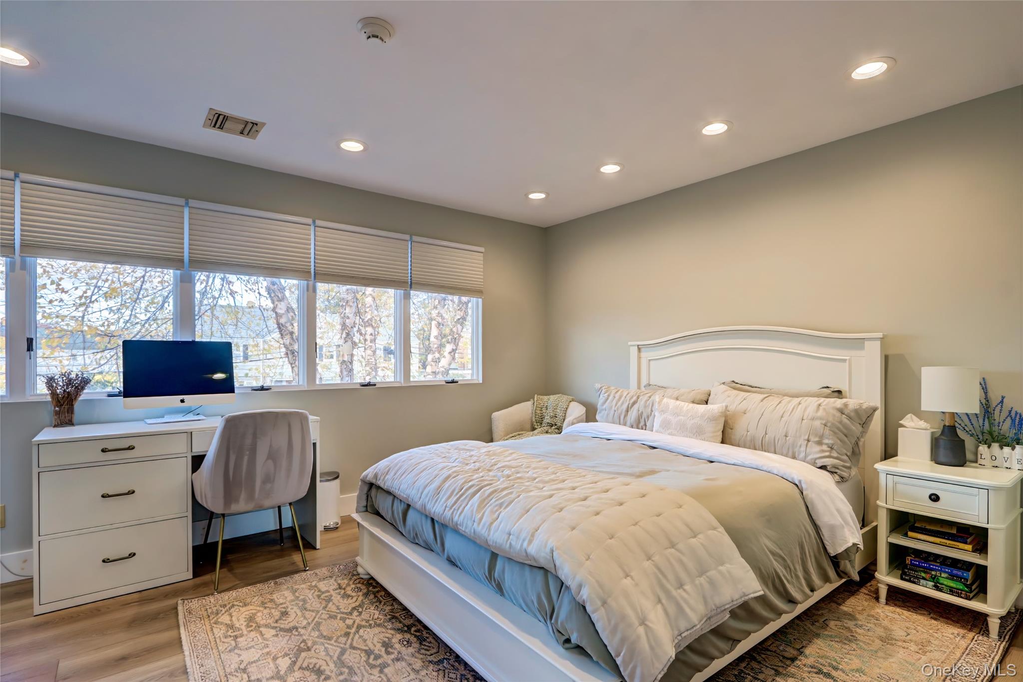 12 Combes Avenue, Rockville Centre, NY 11570