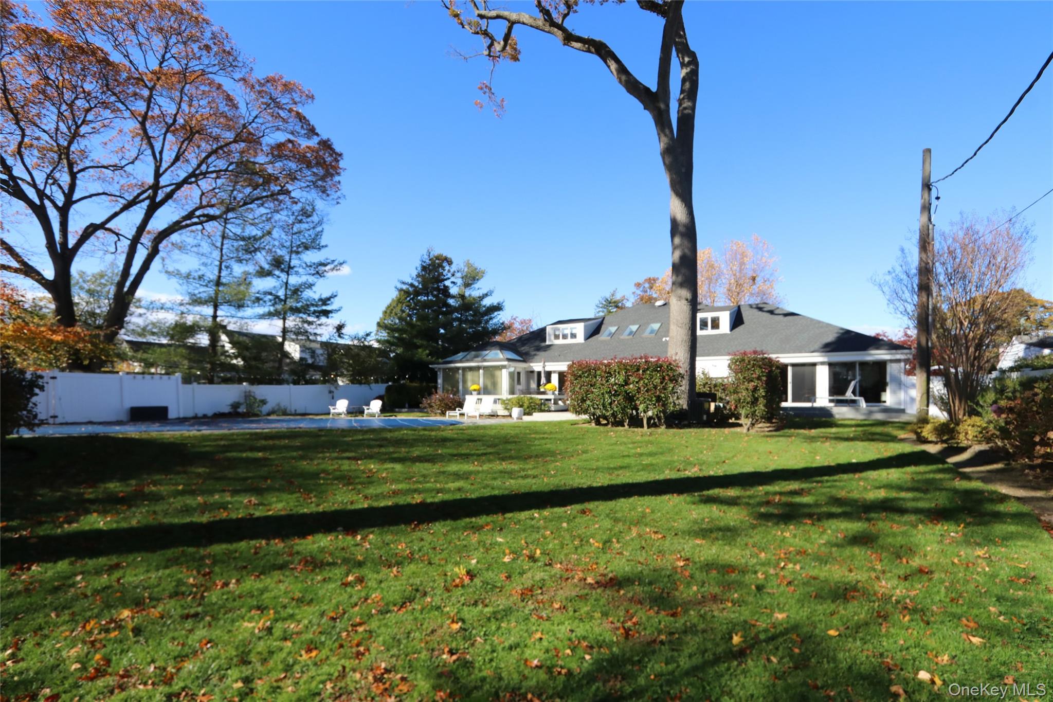 12 Combes Avenue, Rockville Centre, NY 11570