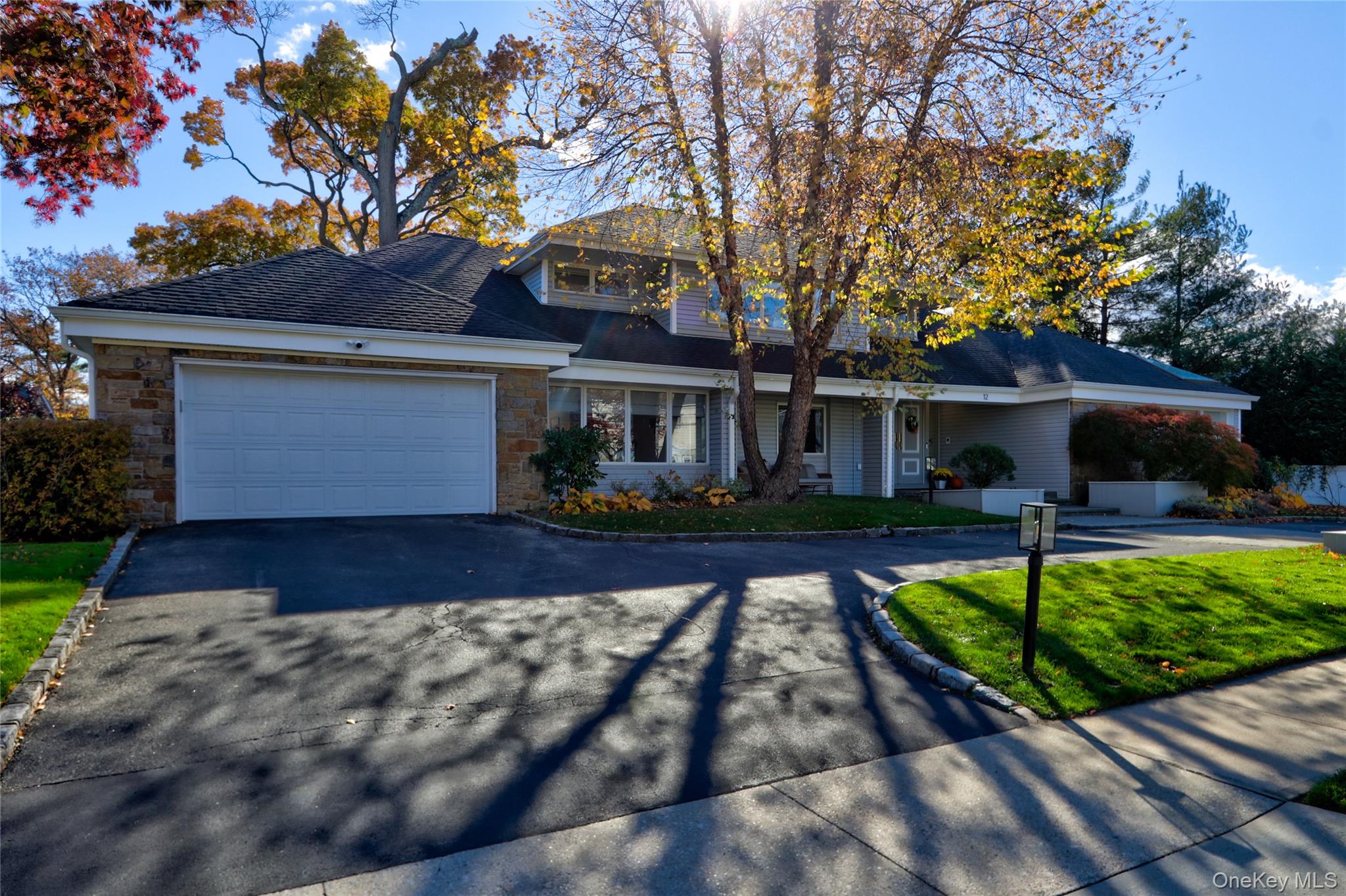 12 Combes Avenue, Rockville Centre, NY 11570