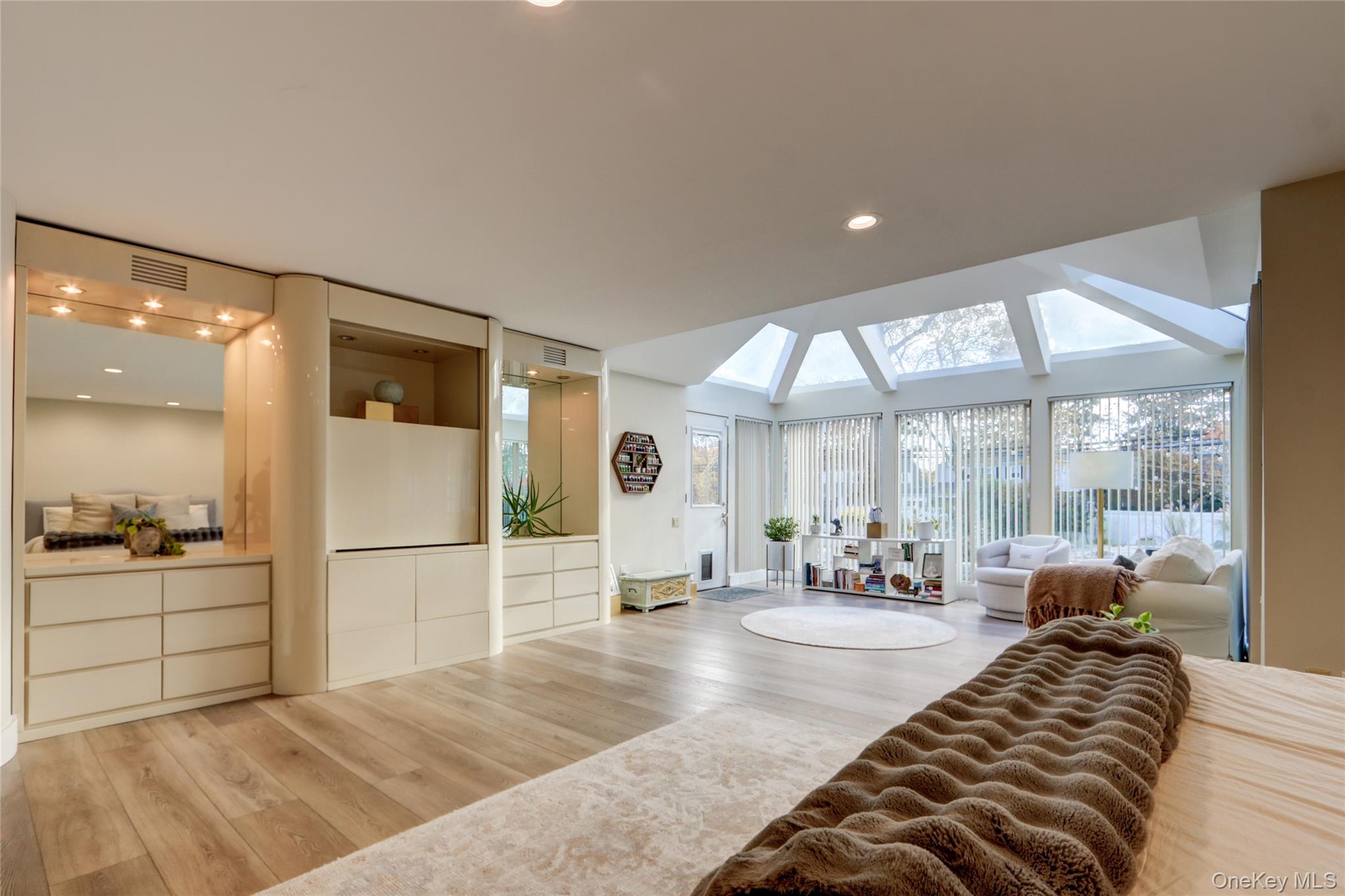 12 Combes Avenue, Rockville Centre, NY 11570