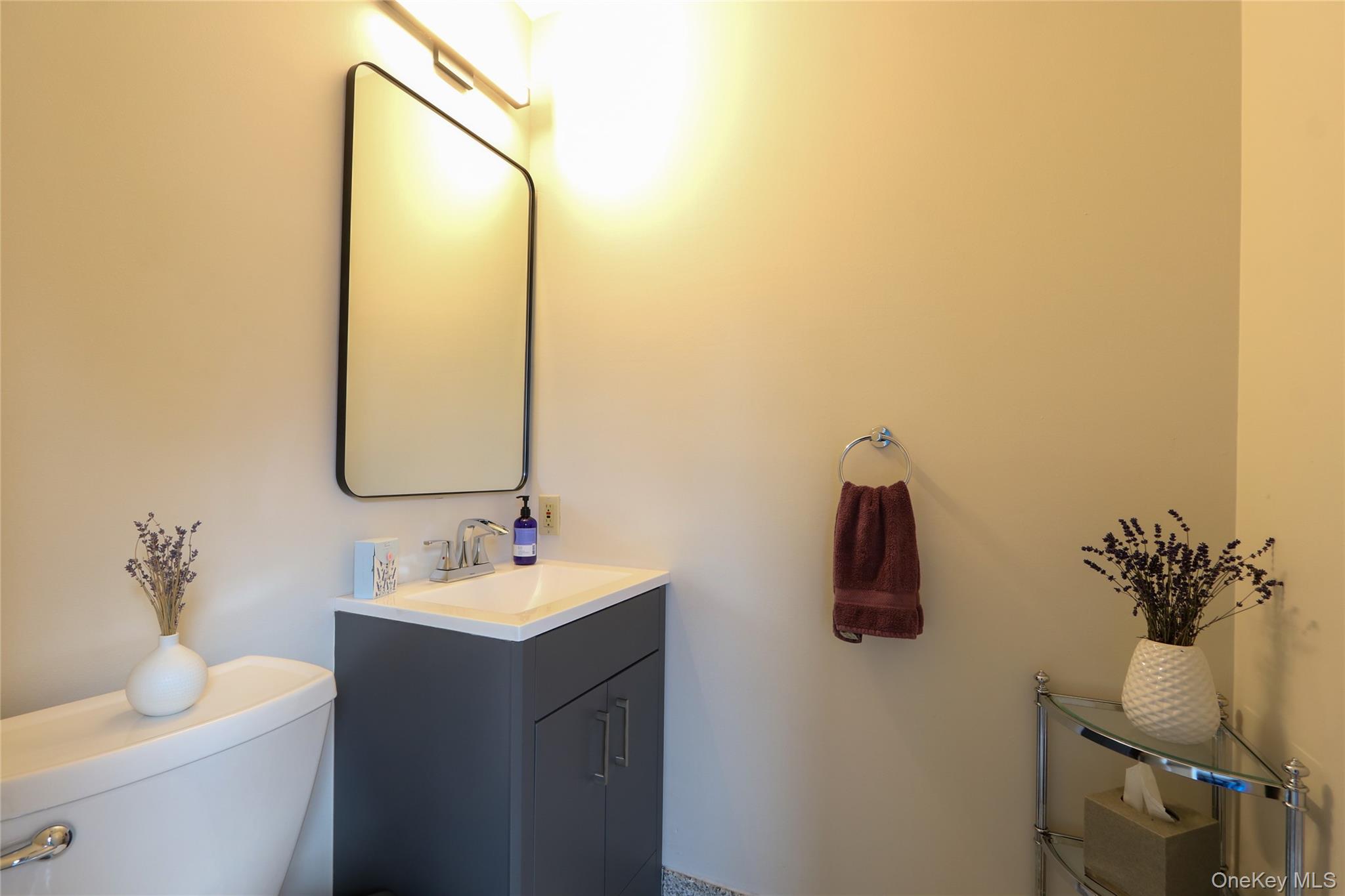 12 Combes Avenue, Rockville Centre, NY 11570