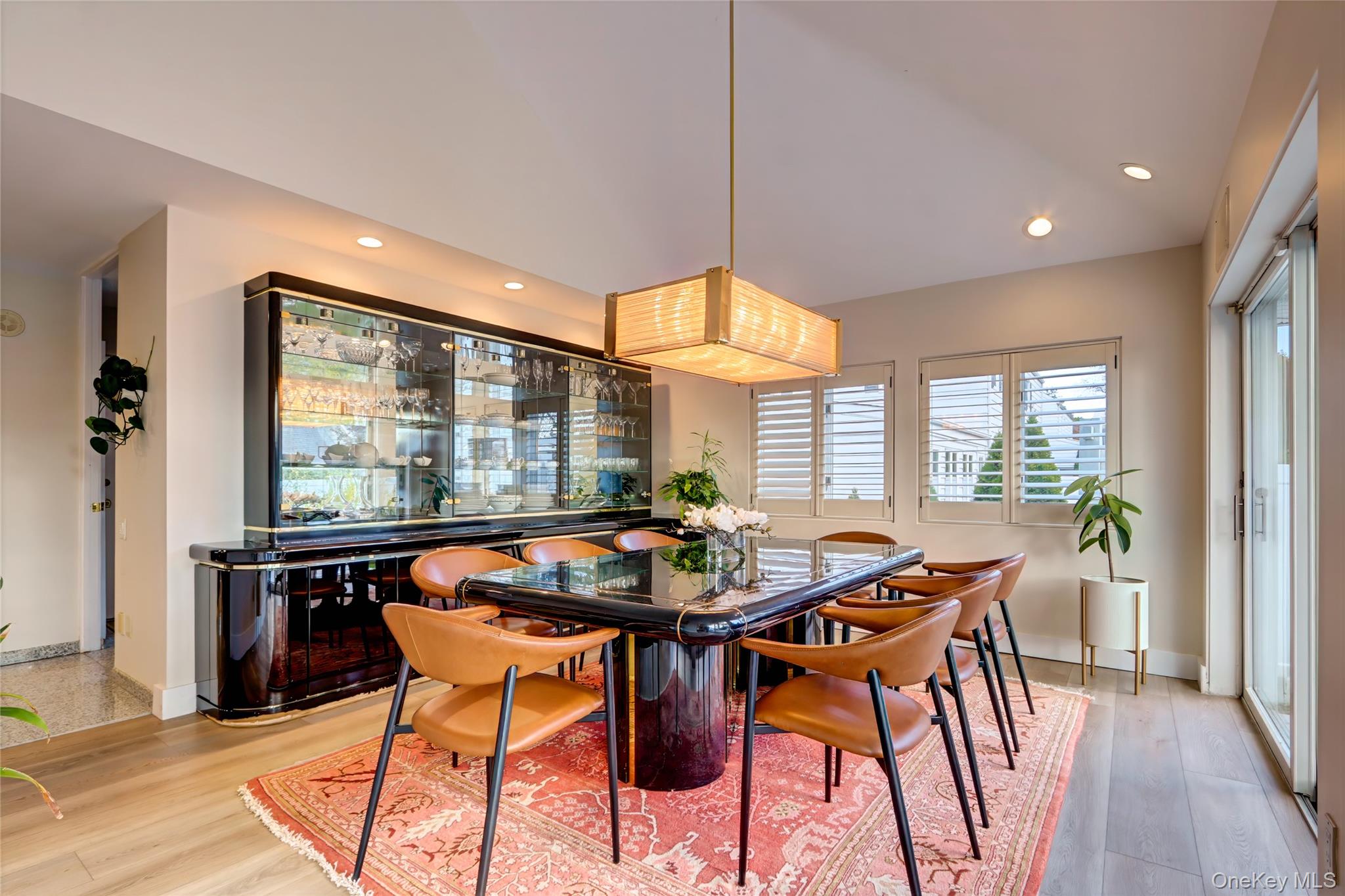 12 Combes Avenue, Rockville Centre, NY 11570