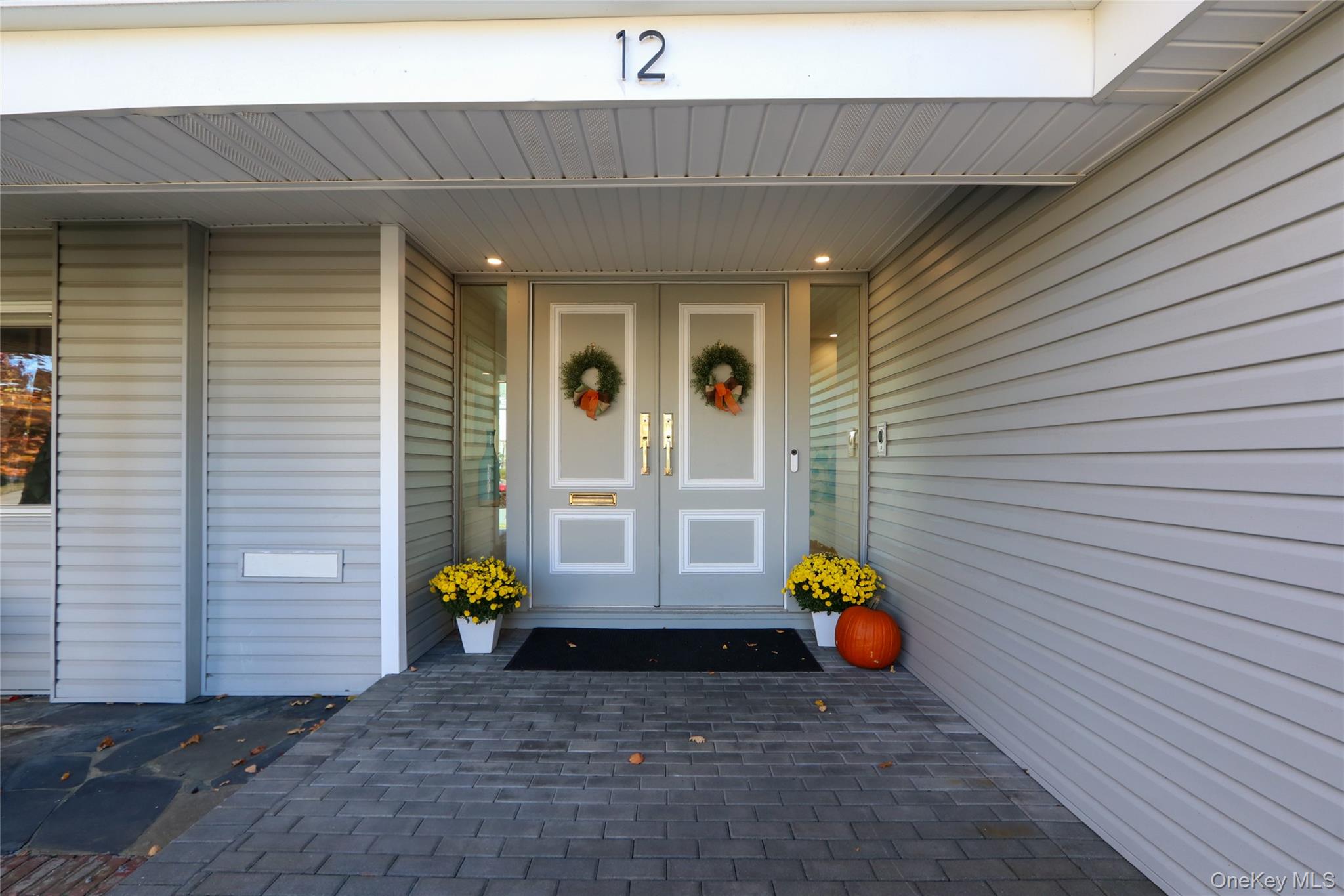 12 Combes Avenue, Rockville Centre, NY 11570