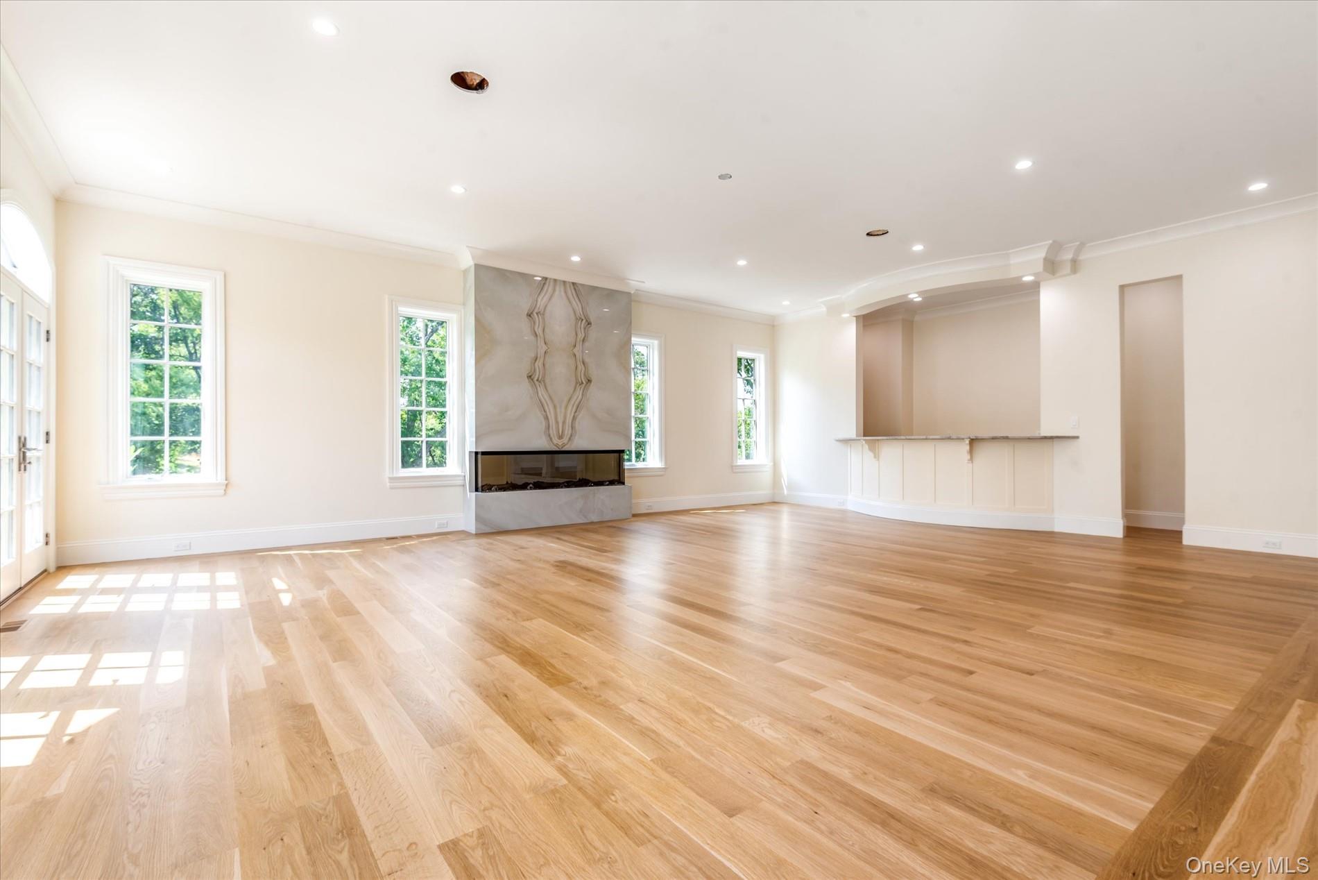 566 E Shore Road, Great Neck, NY 11024