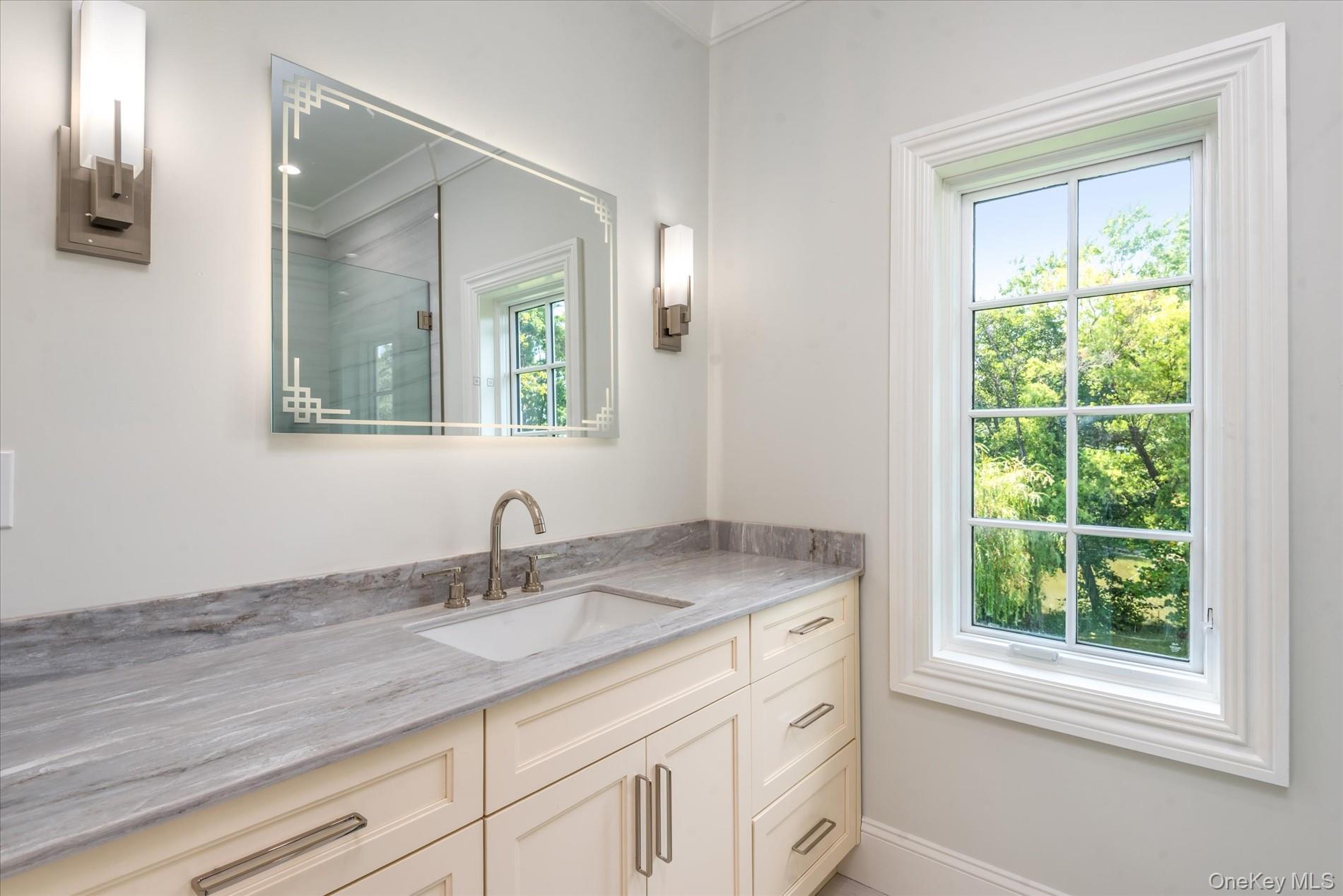 566 E Shore Road, Great Neck, NY 11024