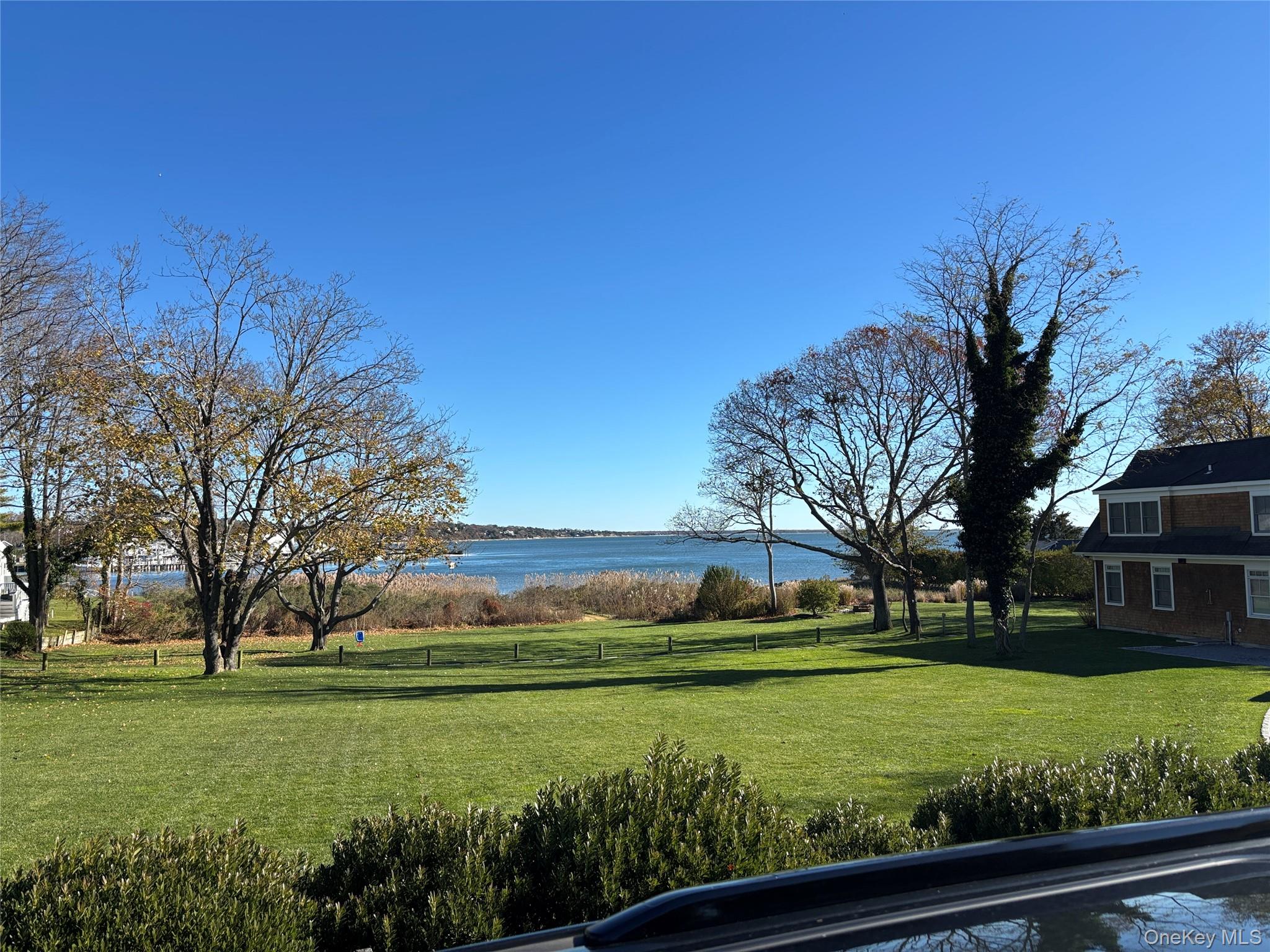 40 Canoe Place Road # 4, Hampton Bays, NY 11946